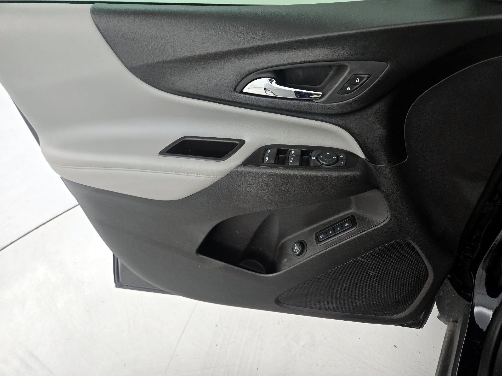 Thumbnail: 2020 Chevrolet Equinox - 12