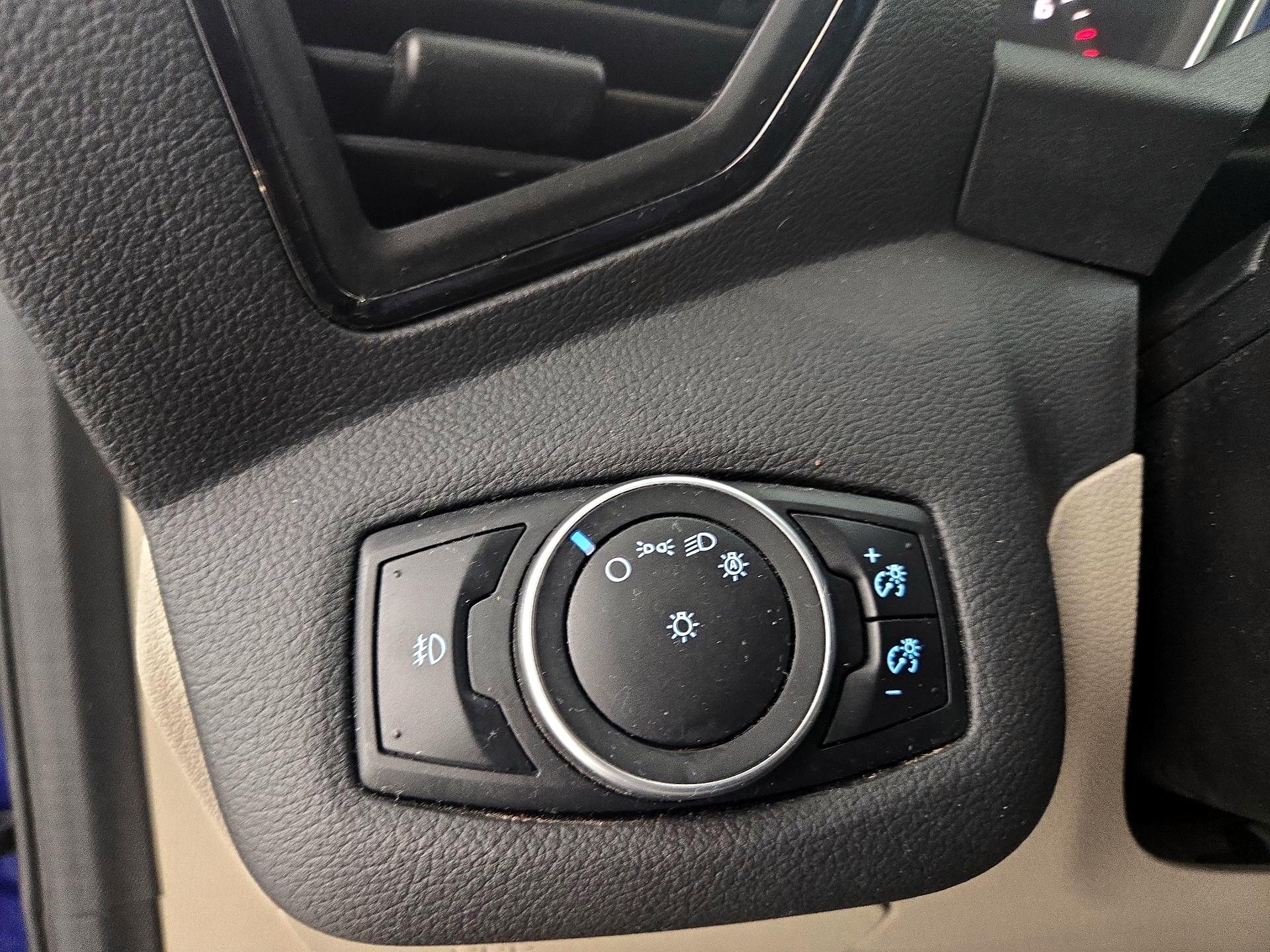 Thumbnail: 2015 Ford Escape - 13