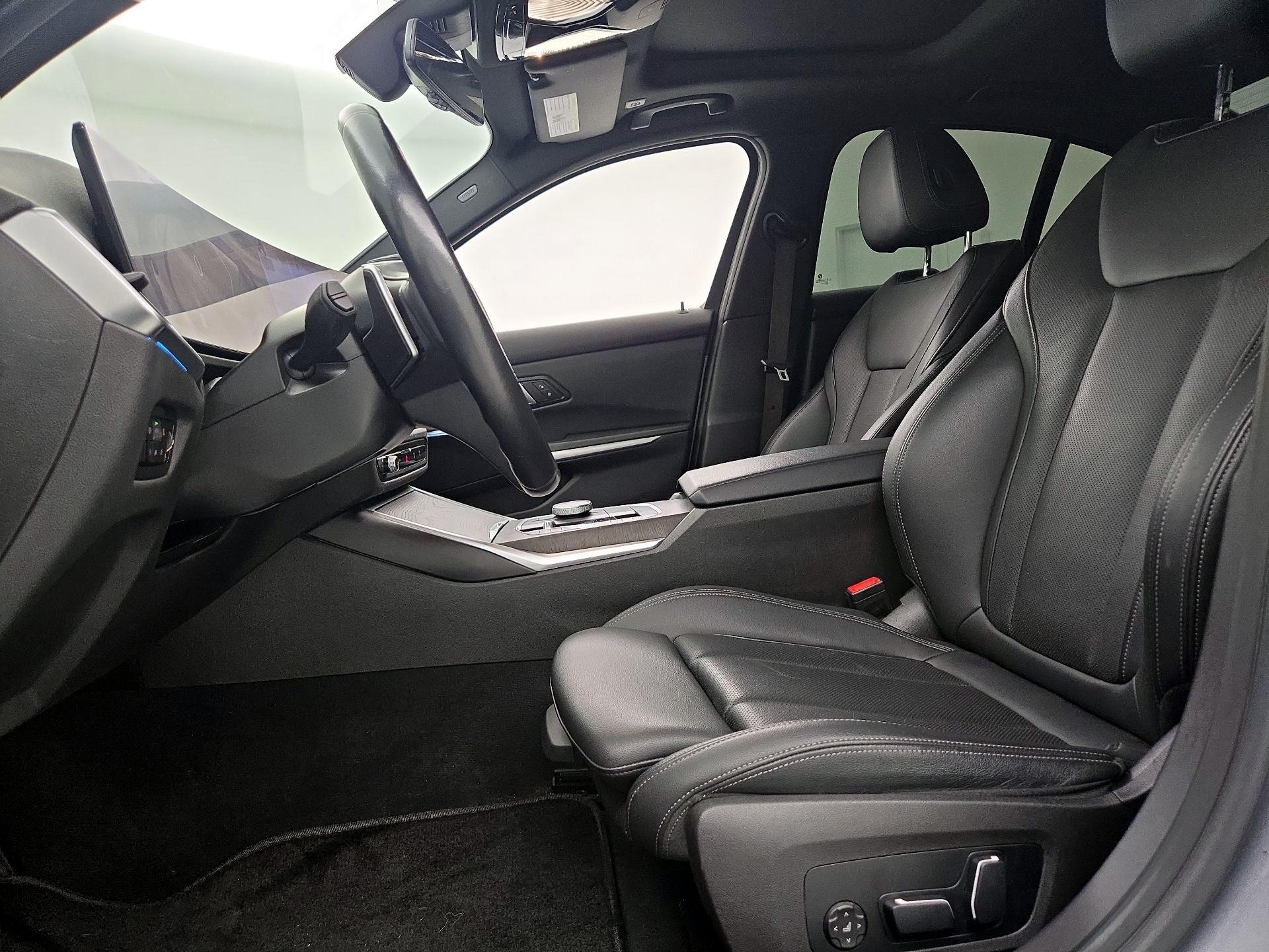 Thumbnail: 2024 BMW 3 Series - 11