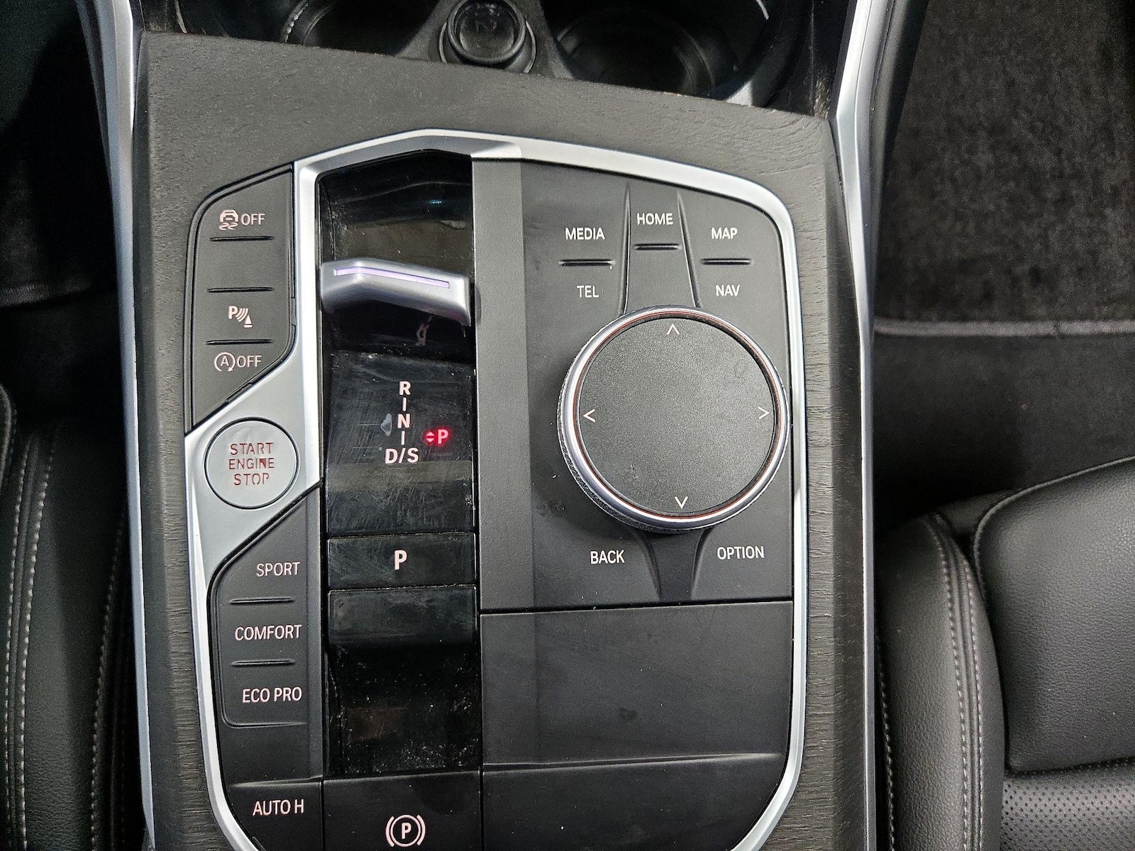 2024 BMW 3 Series 330i - Photo 19