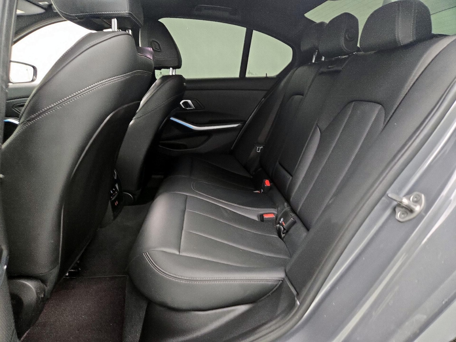 2024 BMW 3 Series 330i - Photo 22