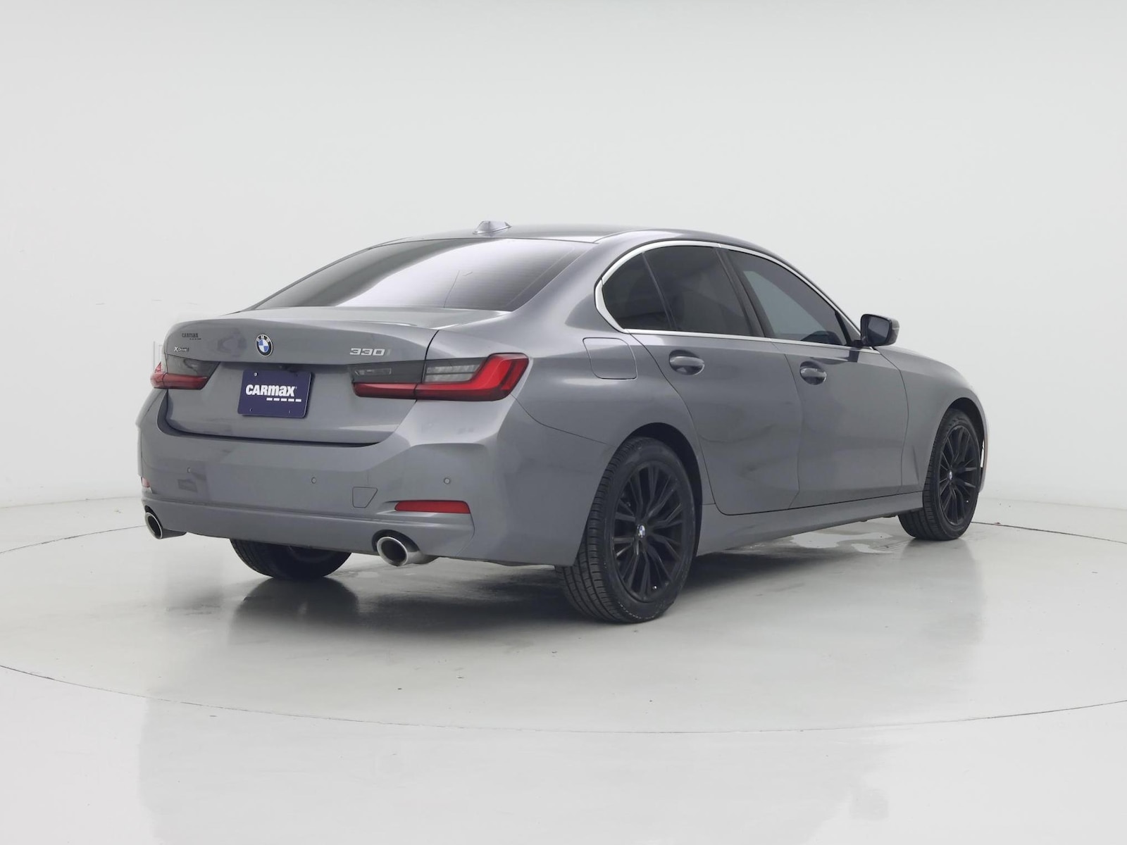2024 BMW 3 Series 330i - Photo 9