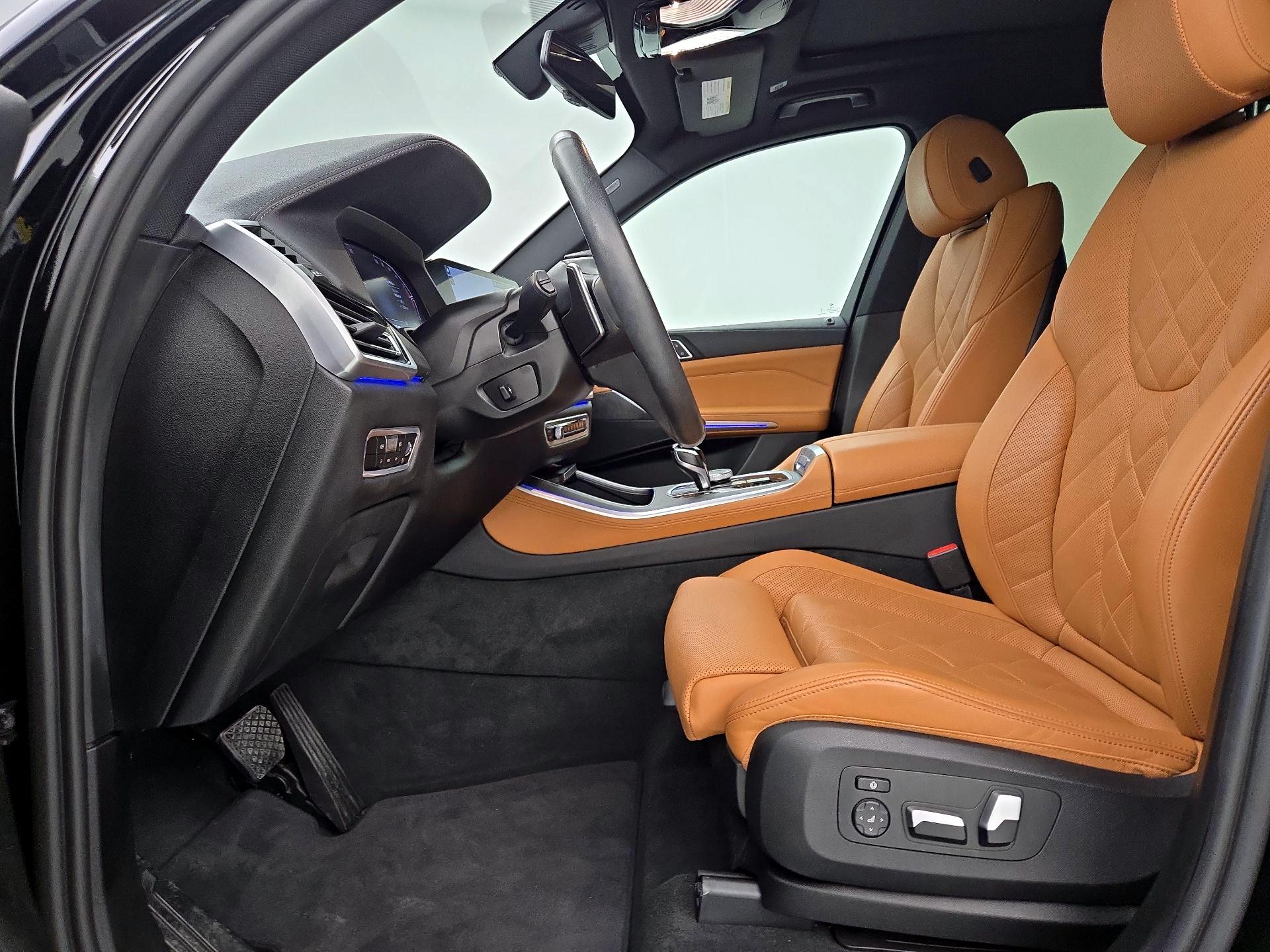 Thumbnail: 2023 BMW X5 - 11