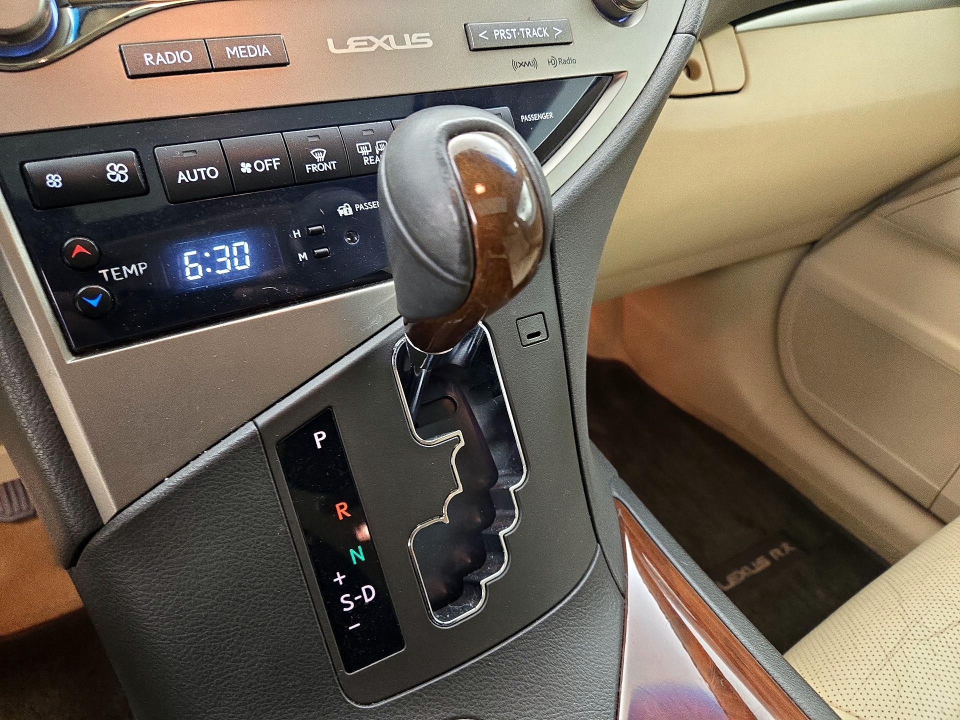 Thumbnail: 2015 Lexus RX - 17