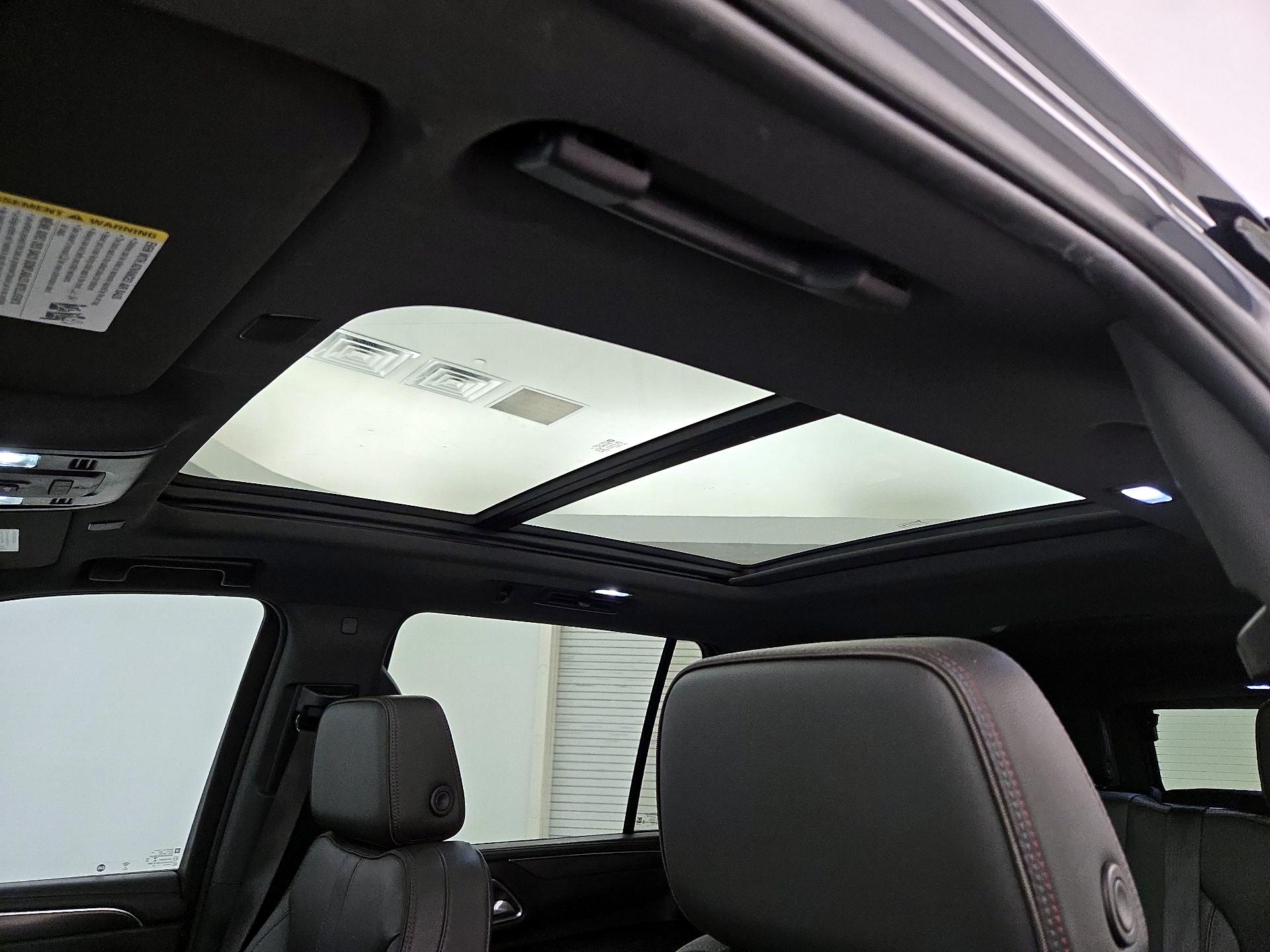 Thumbnail: 2022 Chevrolet Suburban - 20