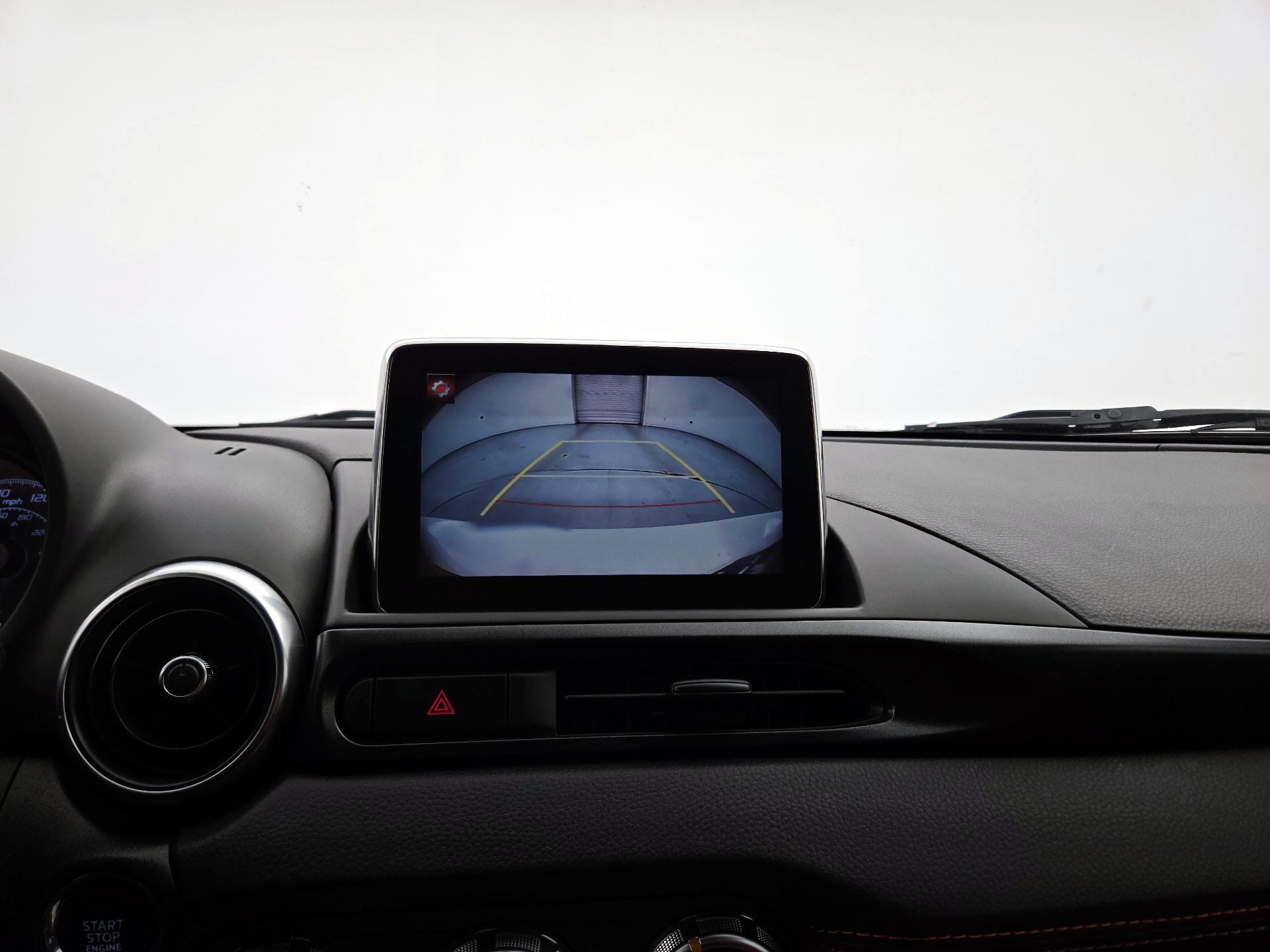 Thumbnail: 2018 Fiat 124 Spider - 15