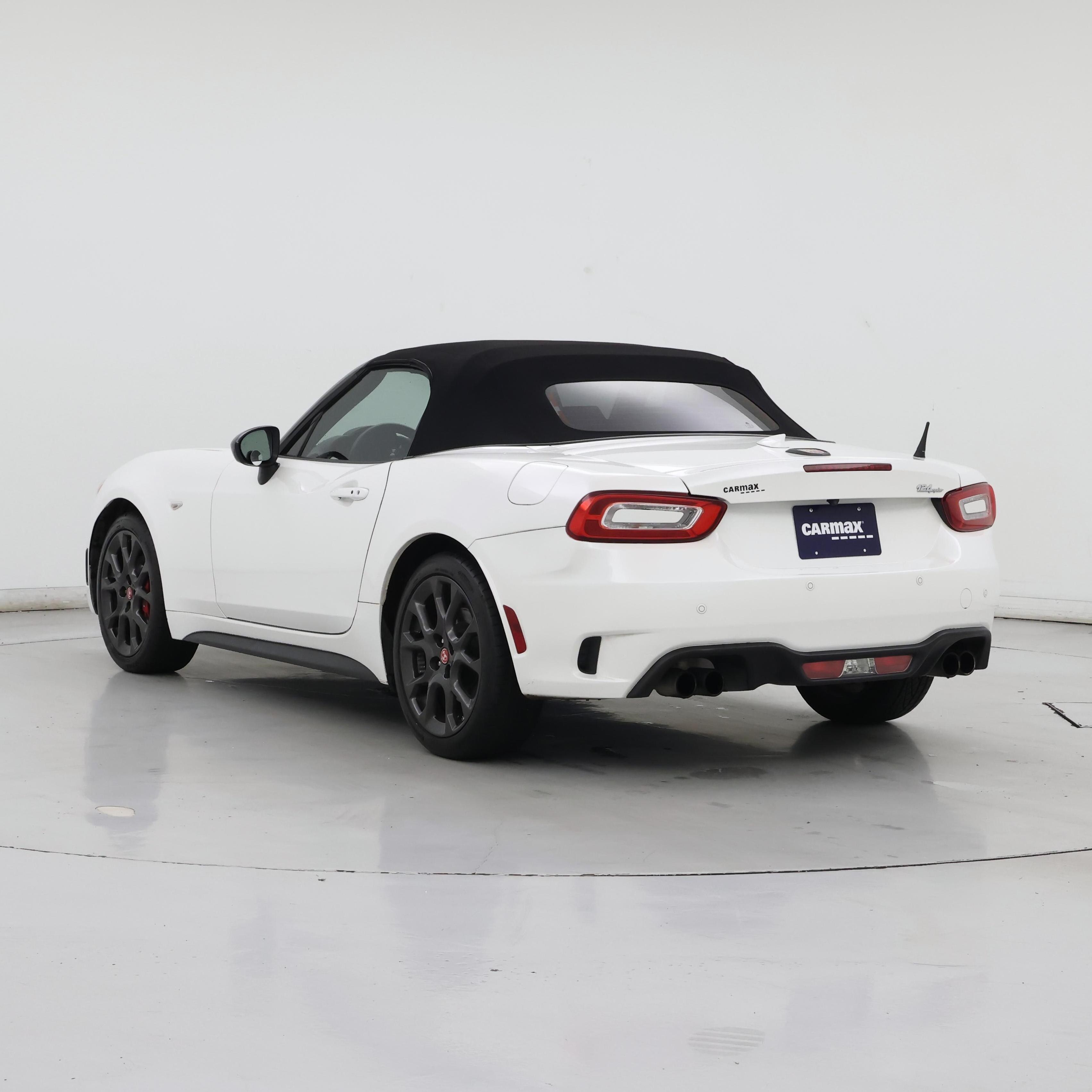 Thumbnail: 2018 Fiat 124 Spider - 2