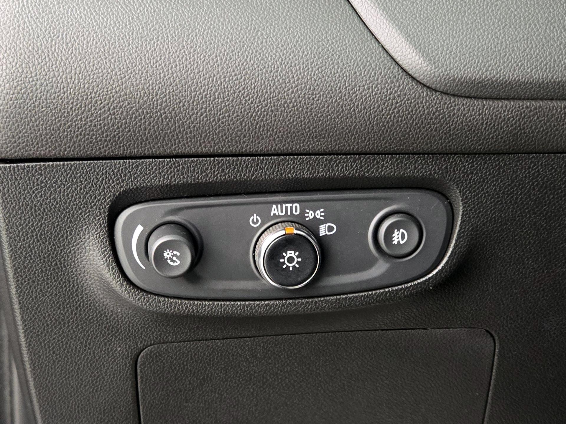 Thumbnail: 2020 Buick Encore GX - 13