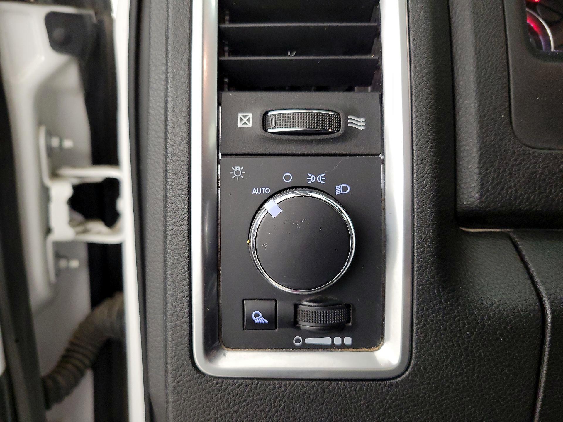 Thumbnail: 2023 RAM 1500 Classic - 13