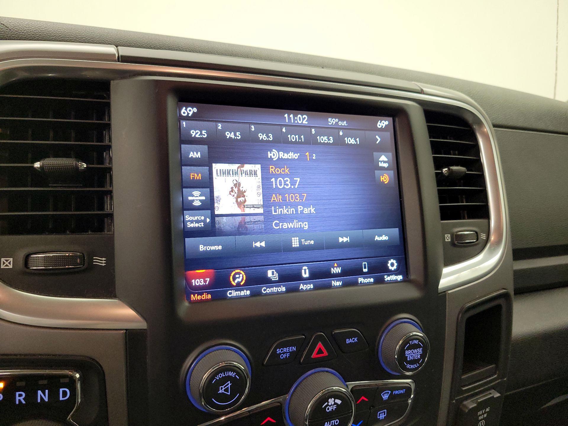 Thumbnail: 2023 RAM 1500 Classic - 16