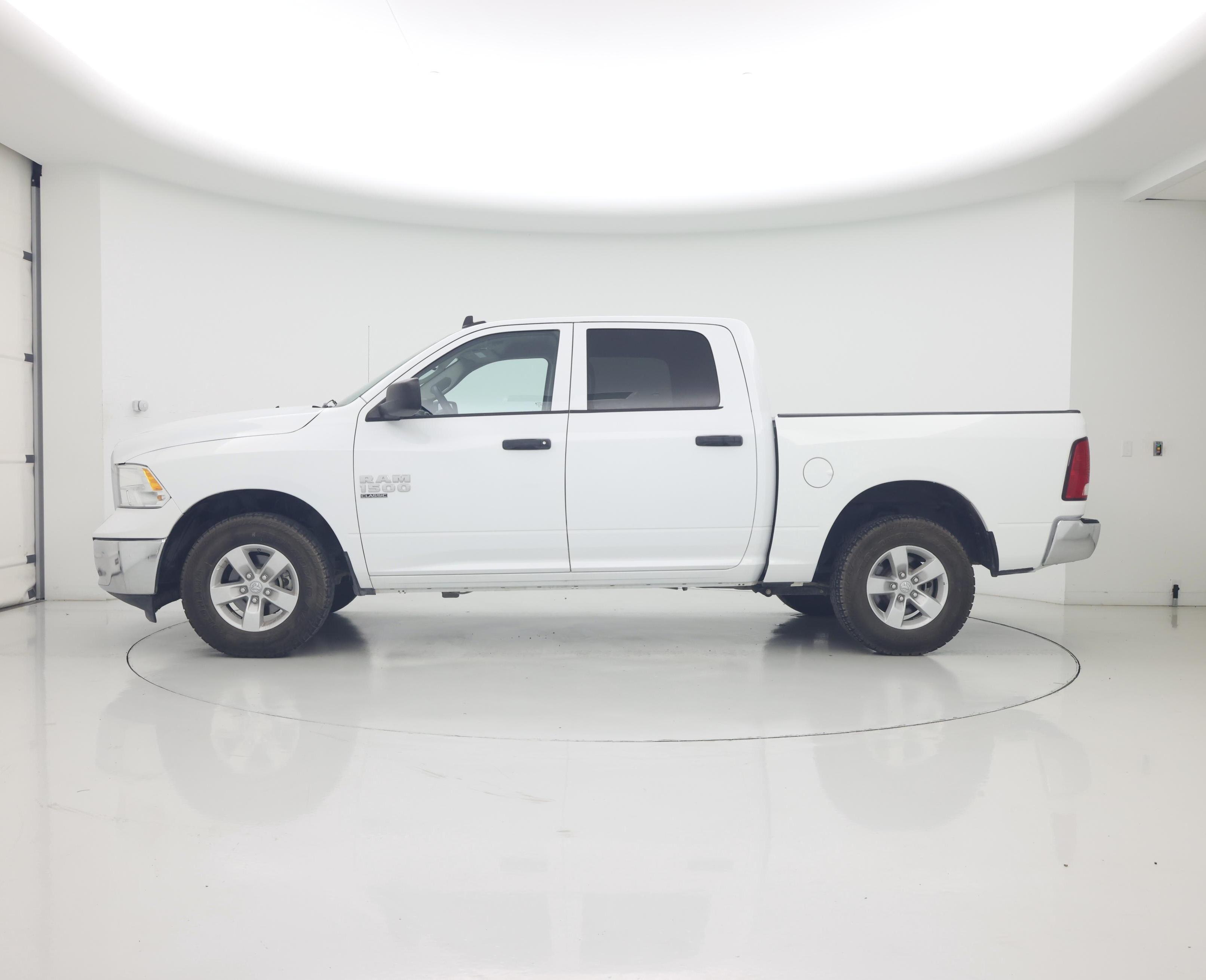 Thumbnail: 2023 RAM 1500 Classic - 3