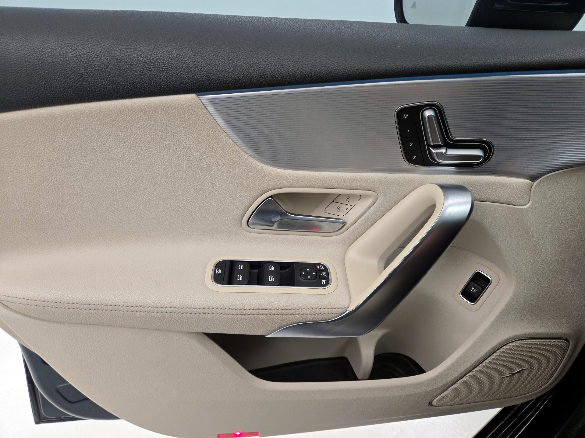 Thumbnail: 2021 Mercedes-Benz A-Class - 10