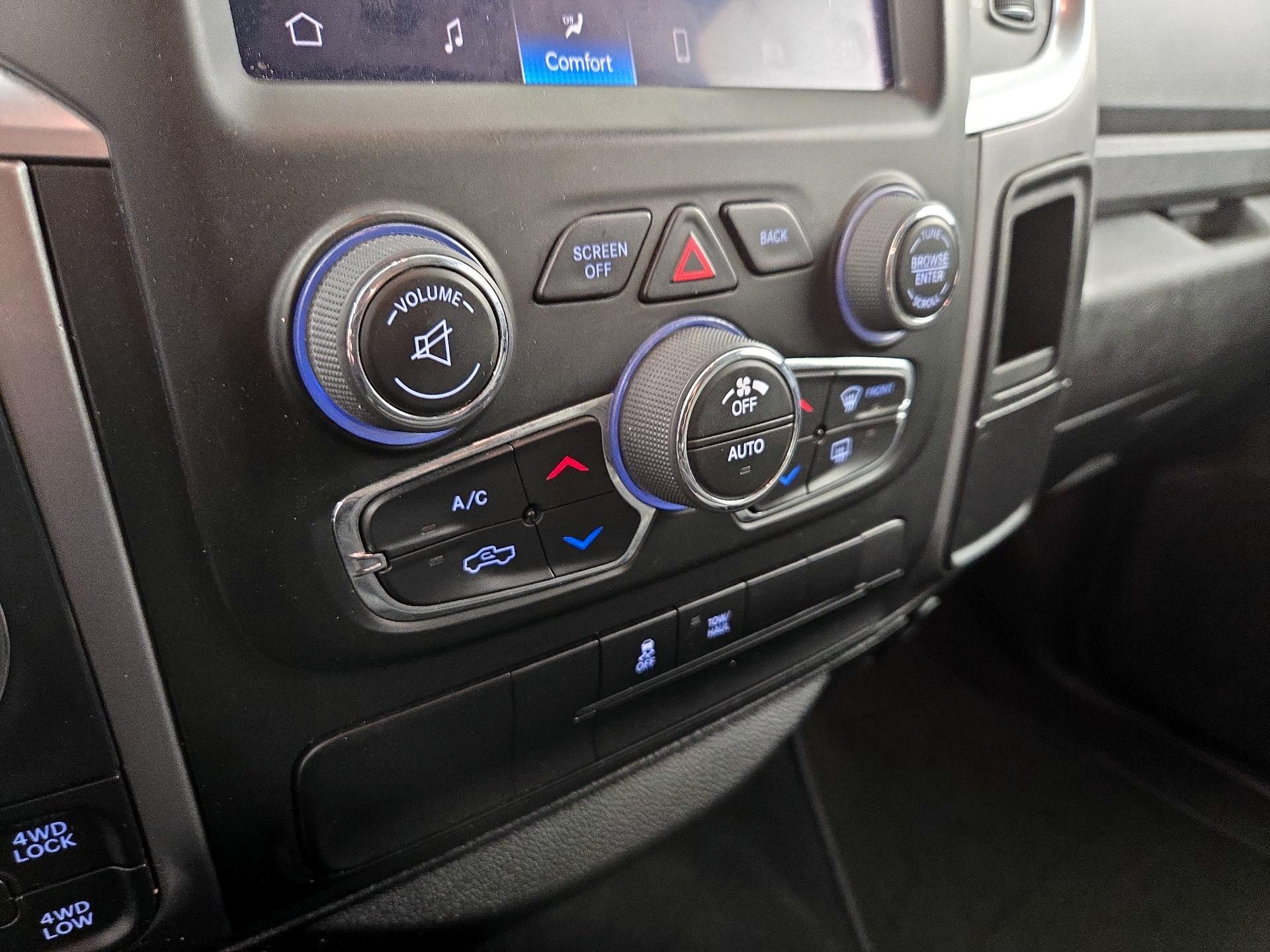 Thumbnail: 2023 RAM 1500 Classic - 16