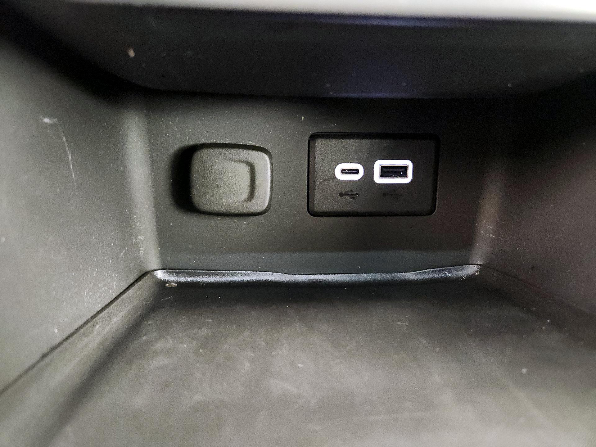 Thumbnail: 2023 GMC Acadia - 18