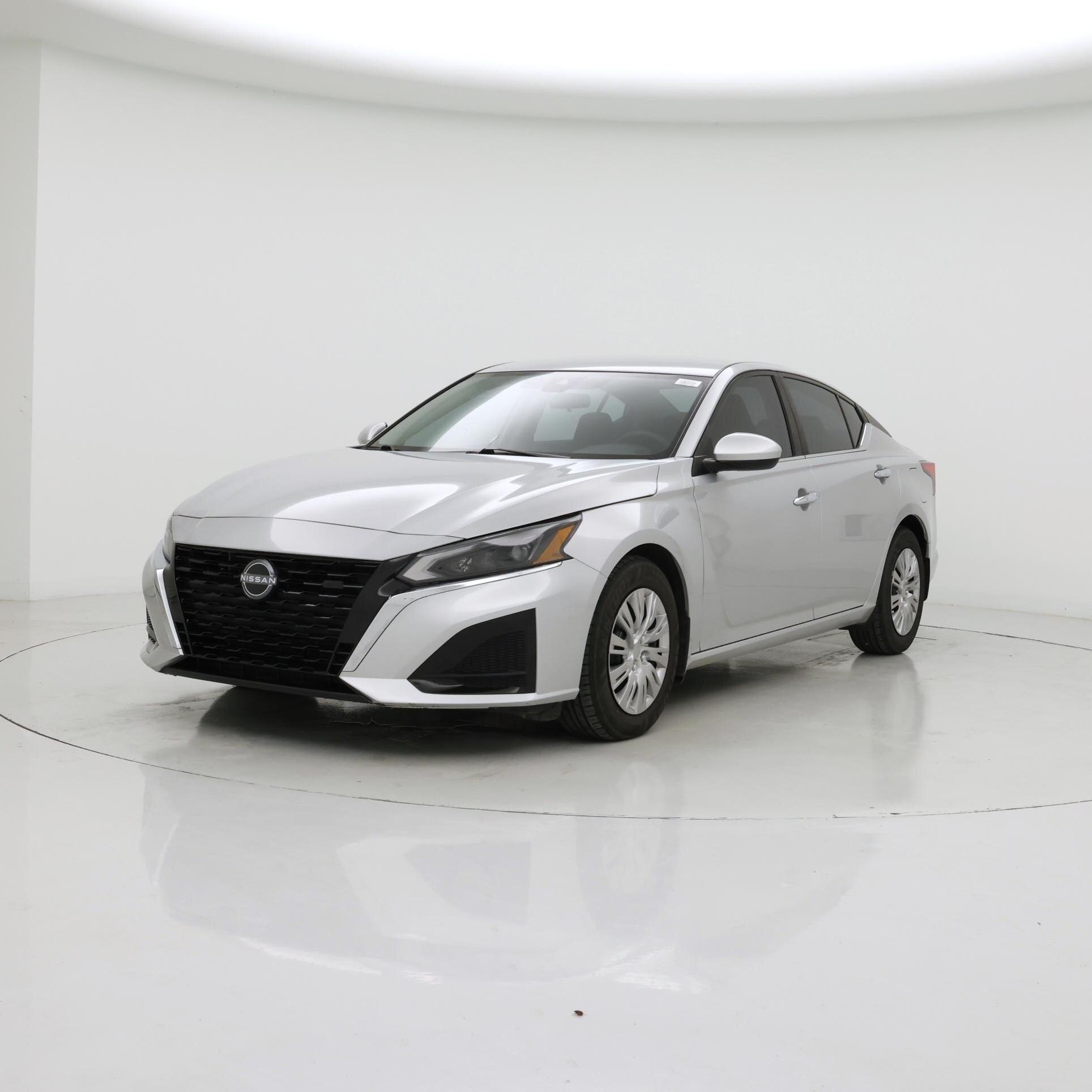 Thumbnail: 2023 Nissan Altima - 4