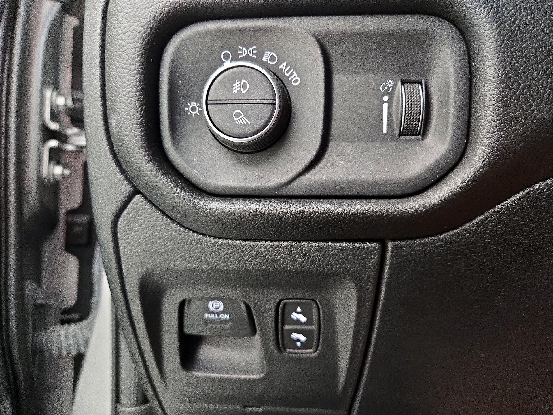 Thumbnail: 2025 RAM 1500 - 13