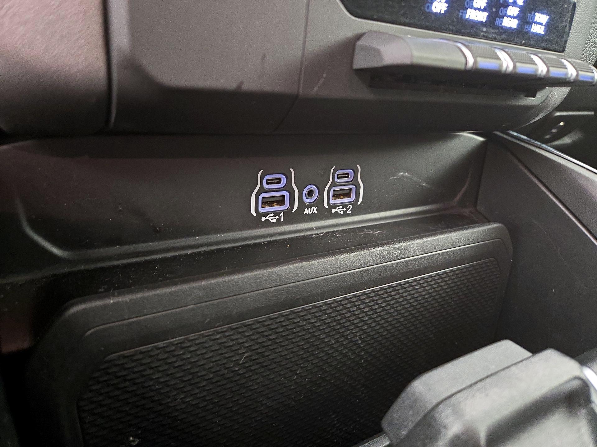 Thumbnail: 2025 RAM 1500 - 18
