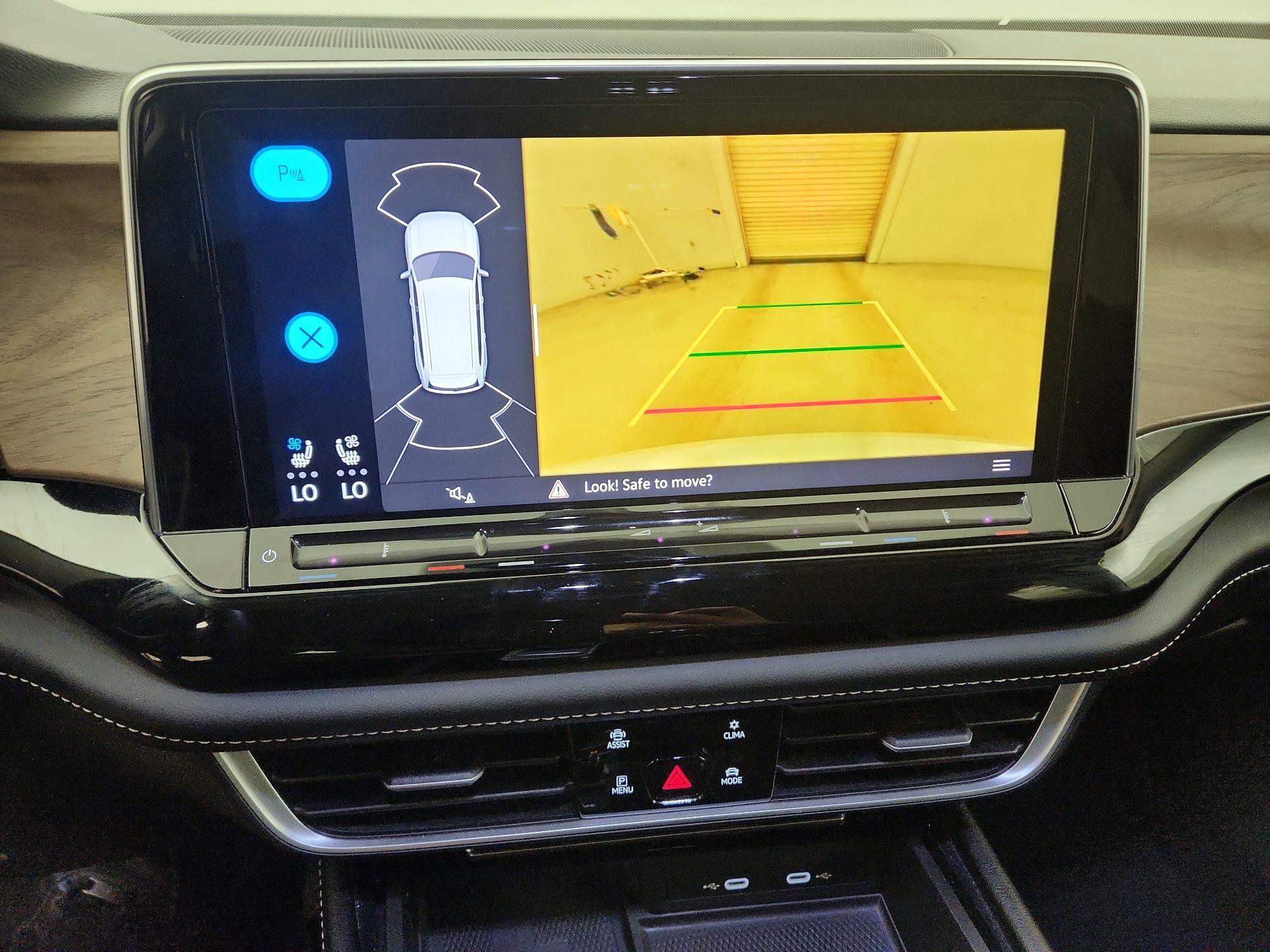 Thumbnail: 2024 Volkswagen Atlas - 15