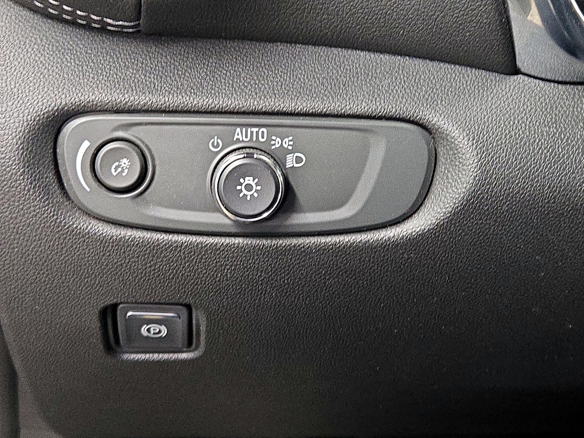 Thumbnail: 2023 Chevrolet Blazer - 13