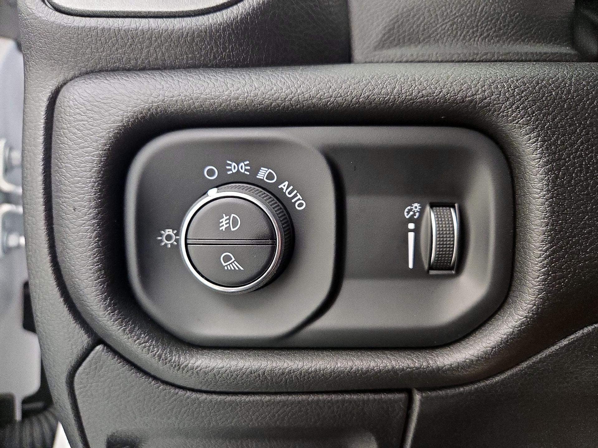 Thumbnail: 2025 RAM 1500 - 13