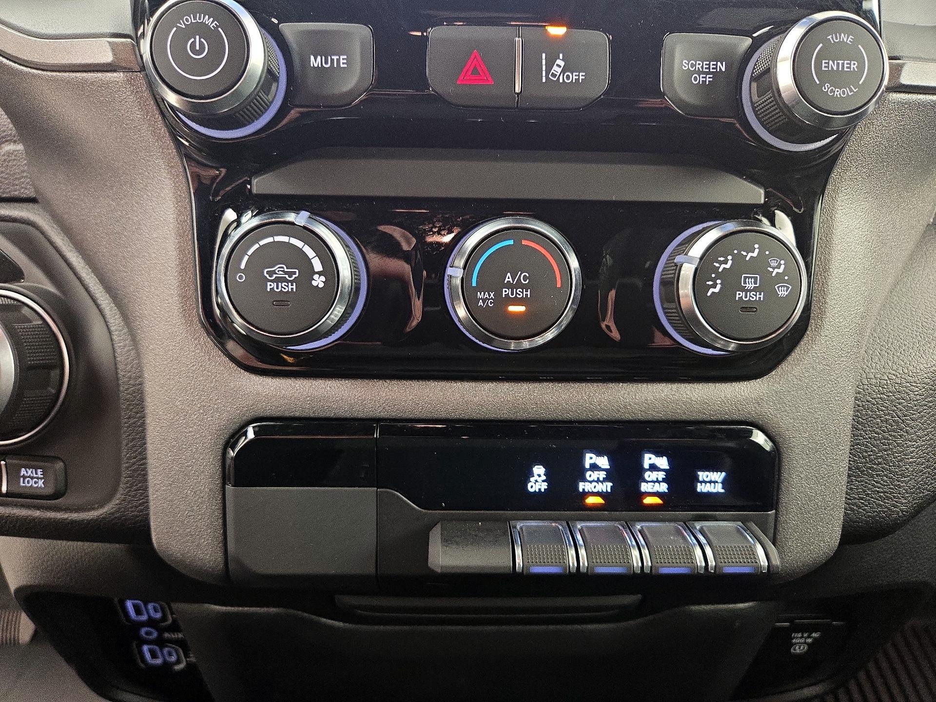 Thumbnail: 2025 RAM 1500 - 16