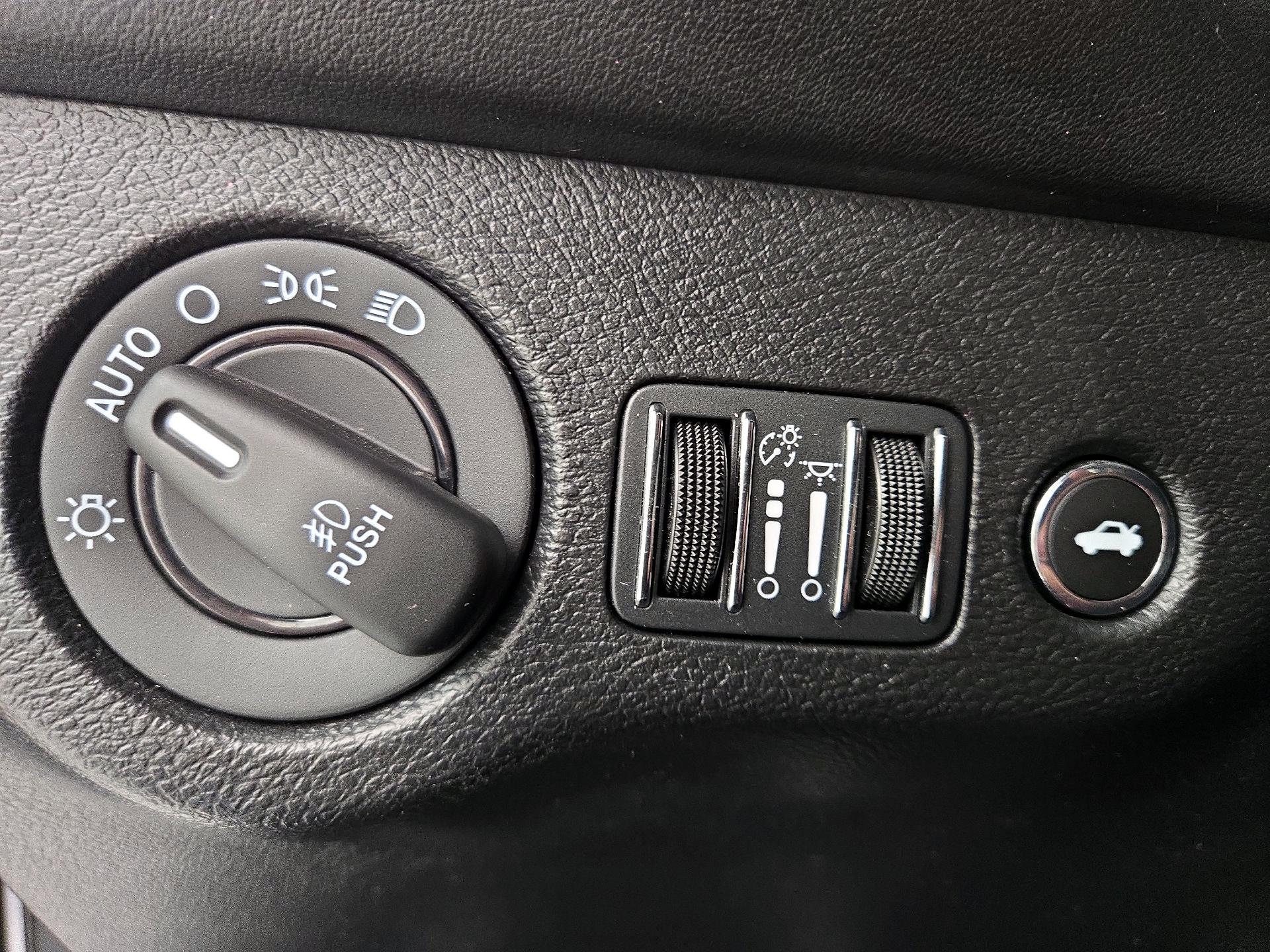 Thumbnail: 2022 Dodge Challenger - 13