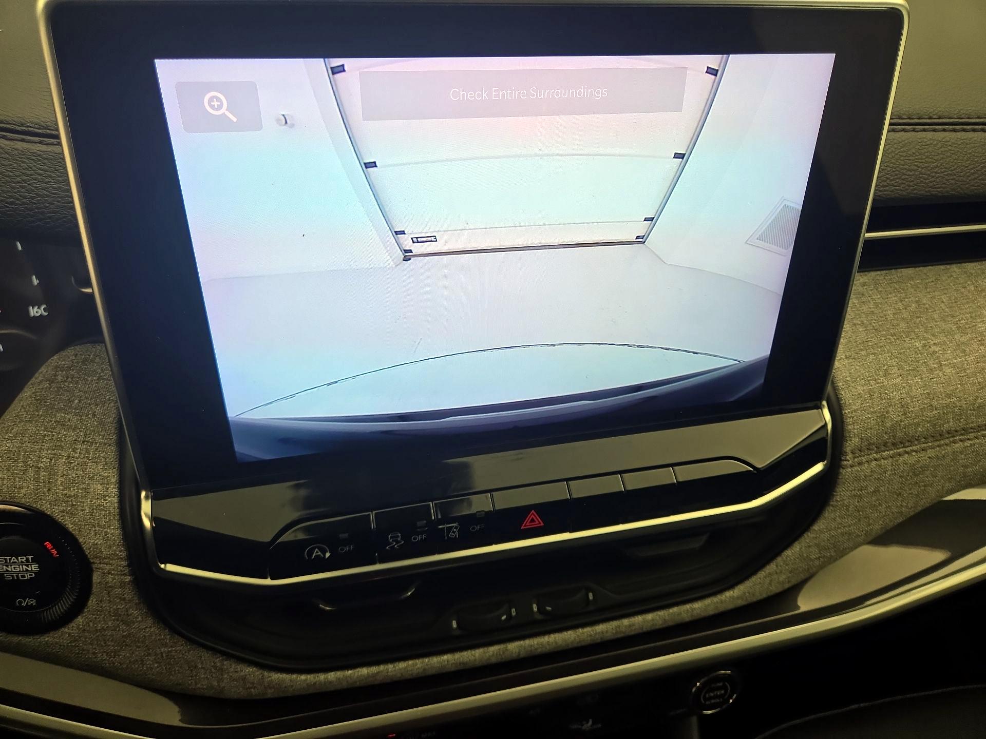 Thumbnail: 2023 Jeep Compass - 14