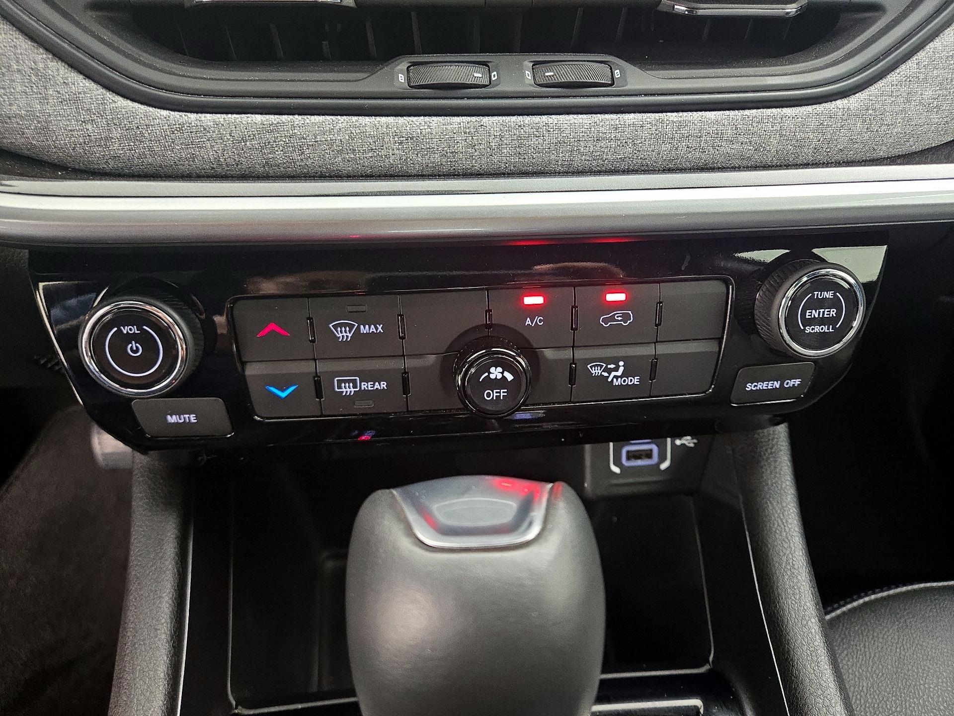 Thumbnail: 2023 Jeep Compass - 16