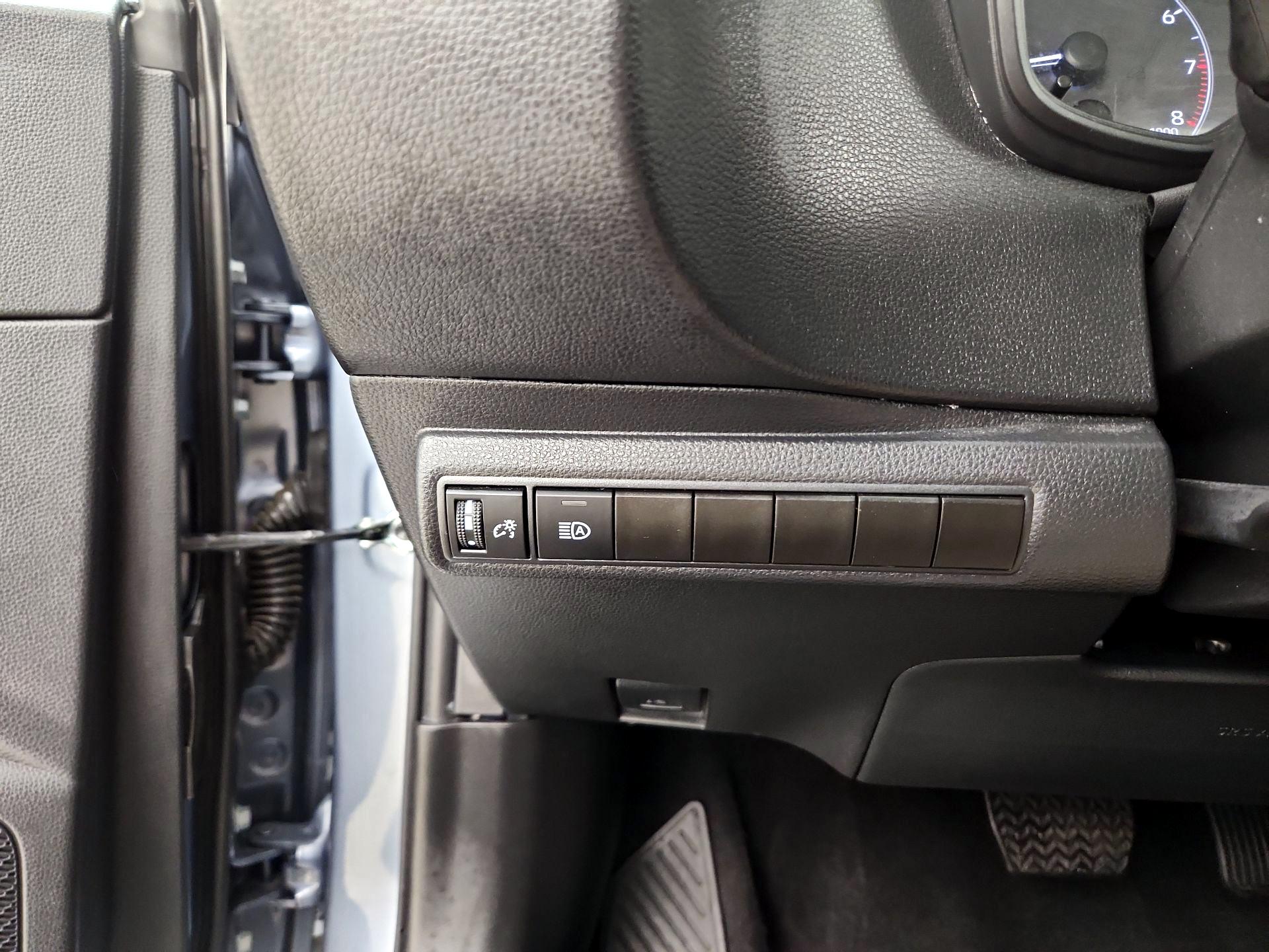 Thumbnail: 2025 Toyota Corolla - 13