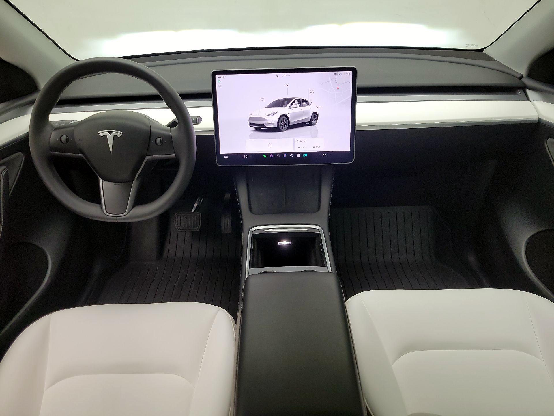 Thumbnail: 2025 Tesla Model Y - 9