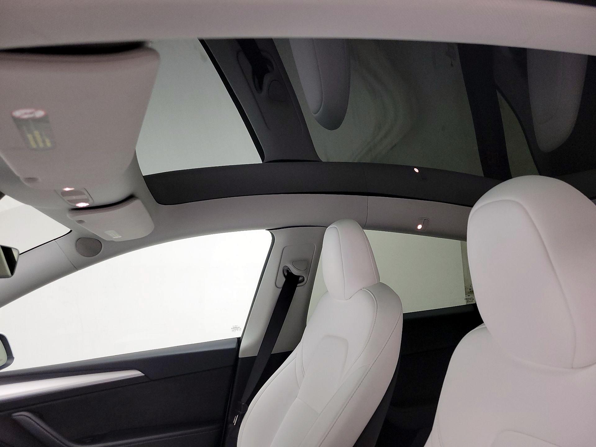 Thumbnail: 2025 Tesla Model Y - 19