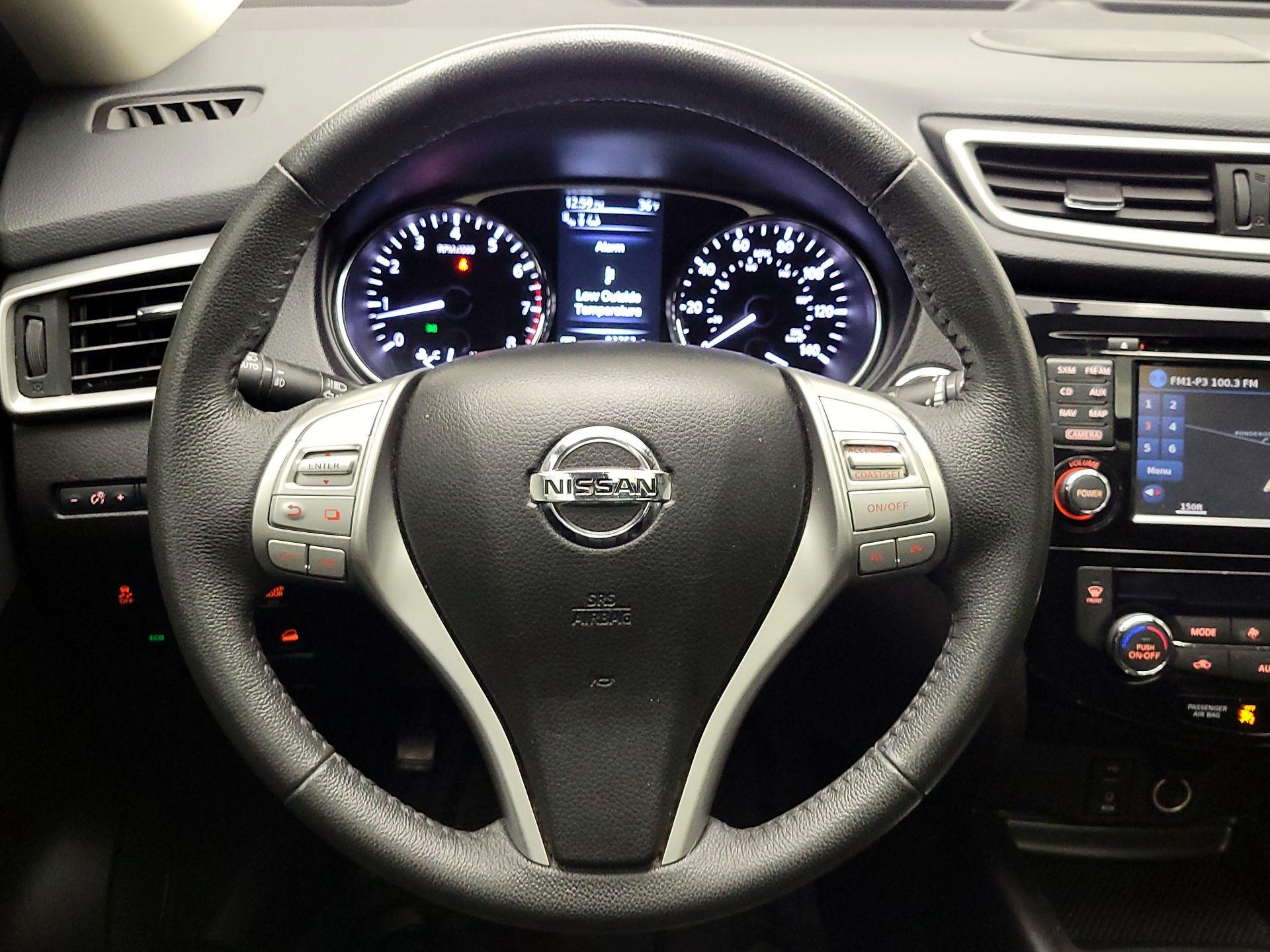 Thumbnail: 2015 Nissan Rogue - 10