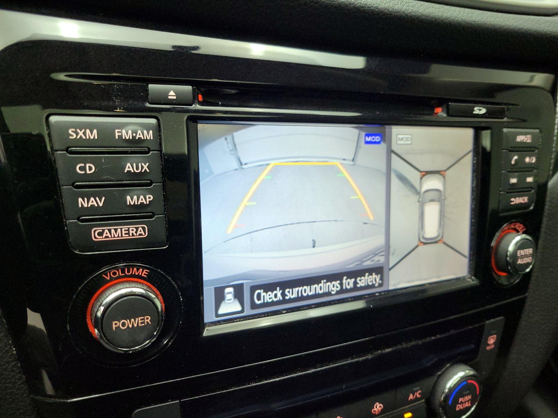 Thumbnail: 2015 Nissan Rogue - 15