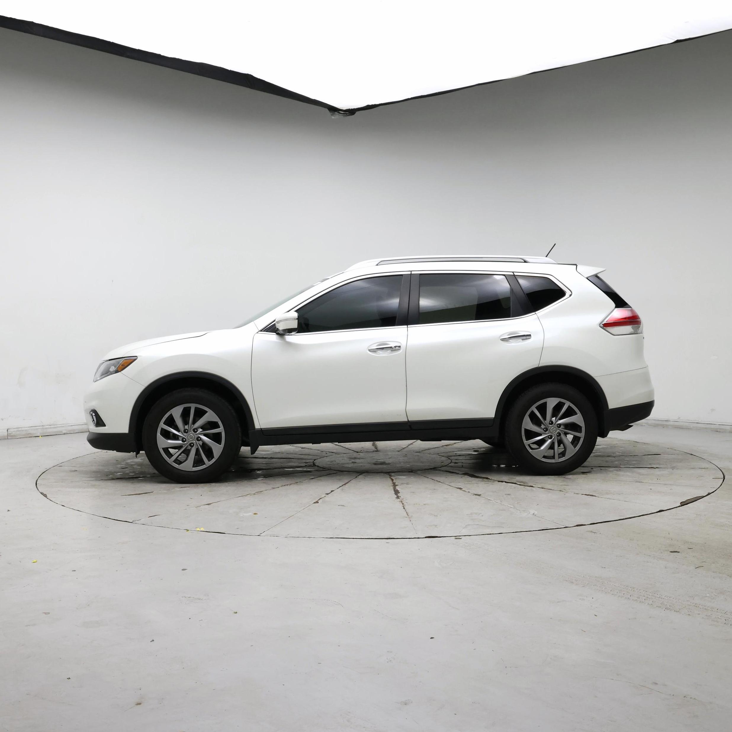 Thumbnail: 2015 Nissan Rogue - 3