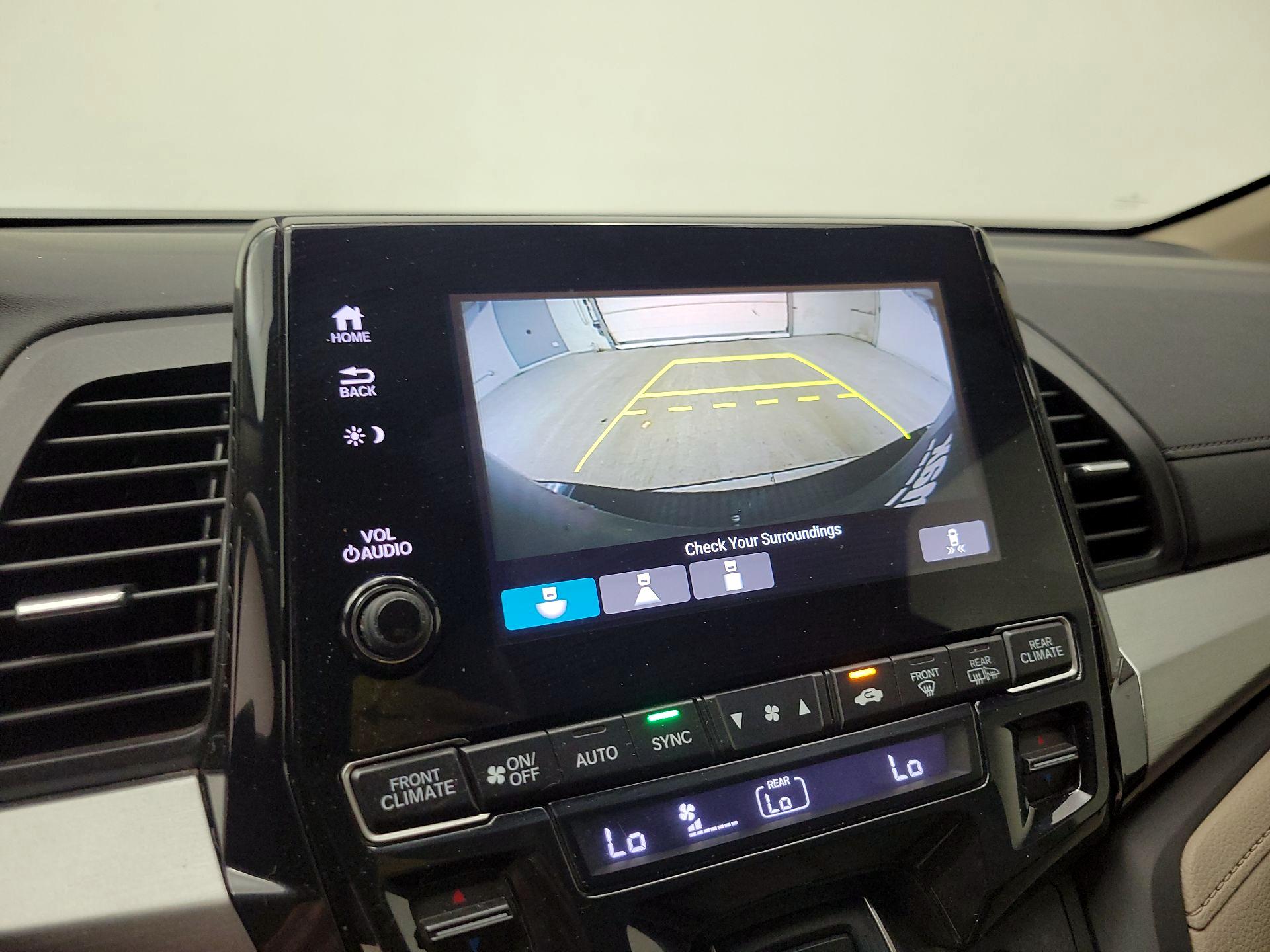 Thumbnail: 2019 Honda Odyssey - 14