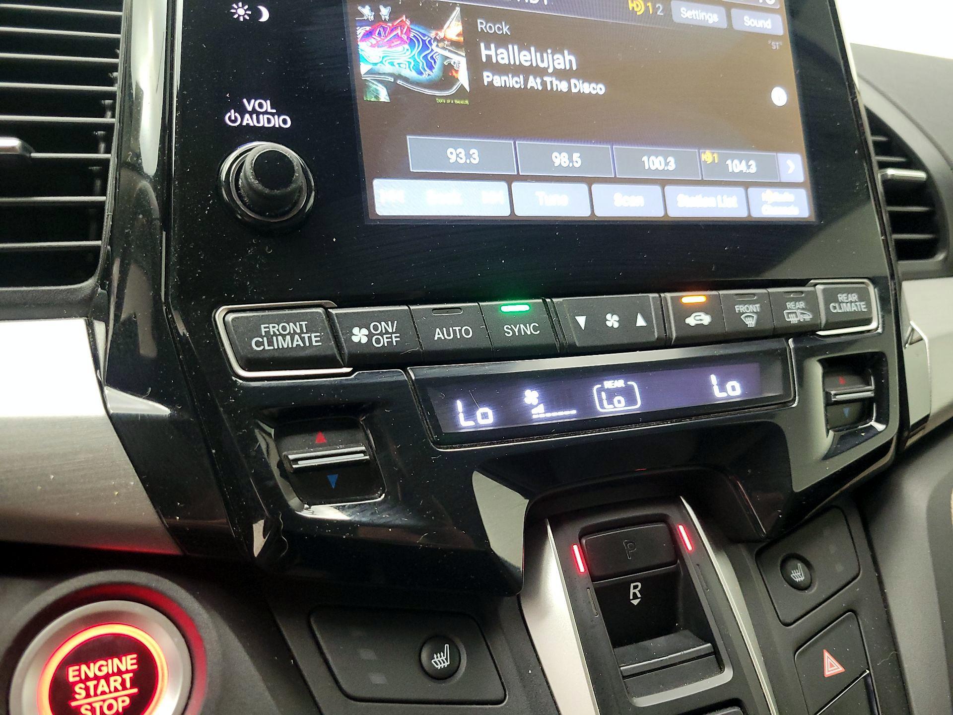 Thumbnail: 2019 Honda Odyssey - 16