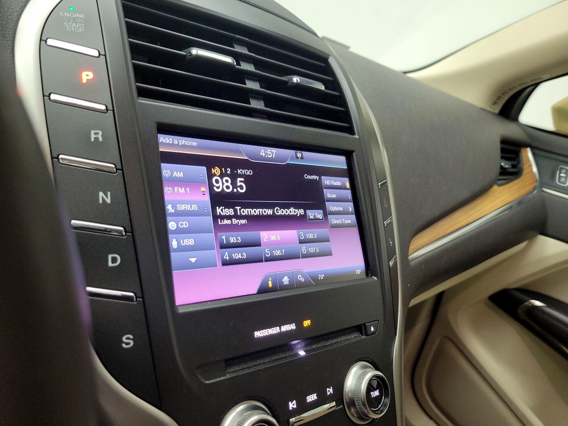 Thumbnail: 2015 Lincoln MKC - 16