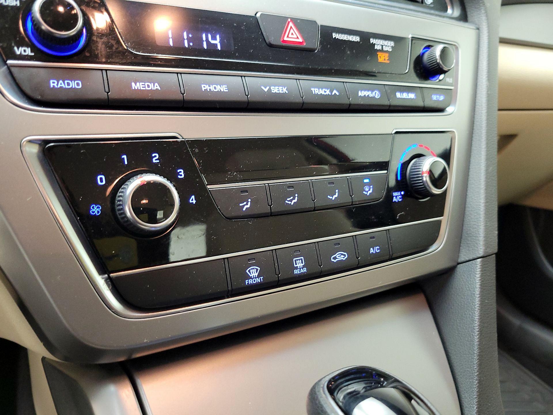 Thumbnail: 2016 Hyundai Sonata - 16