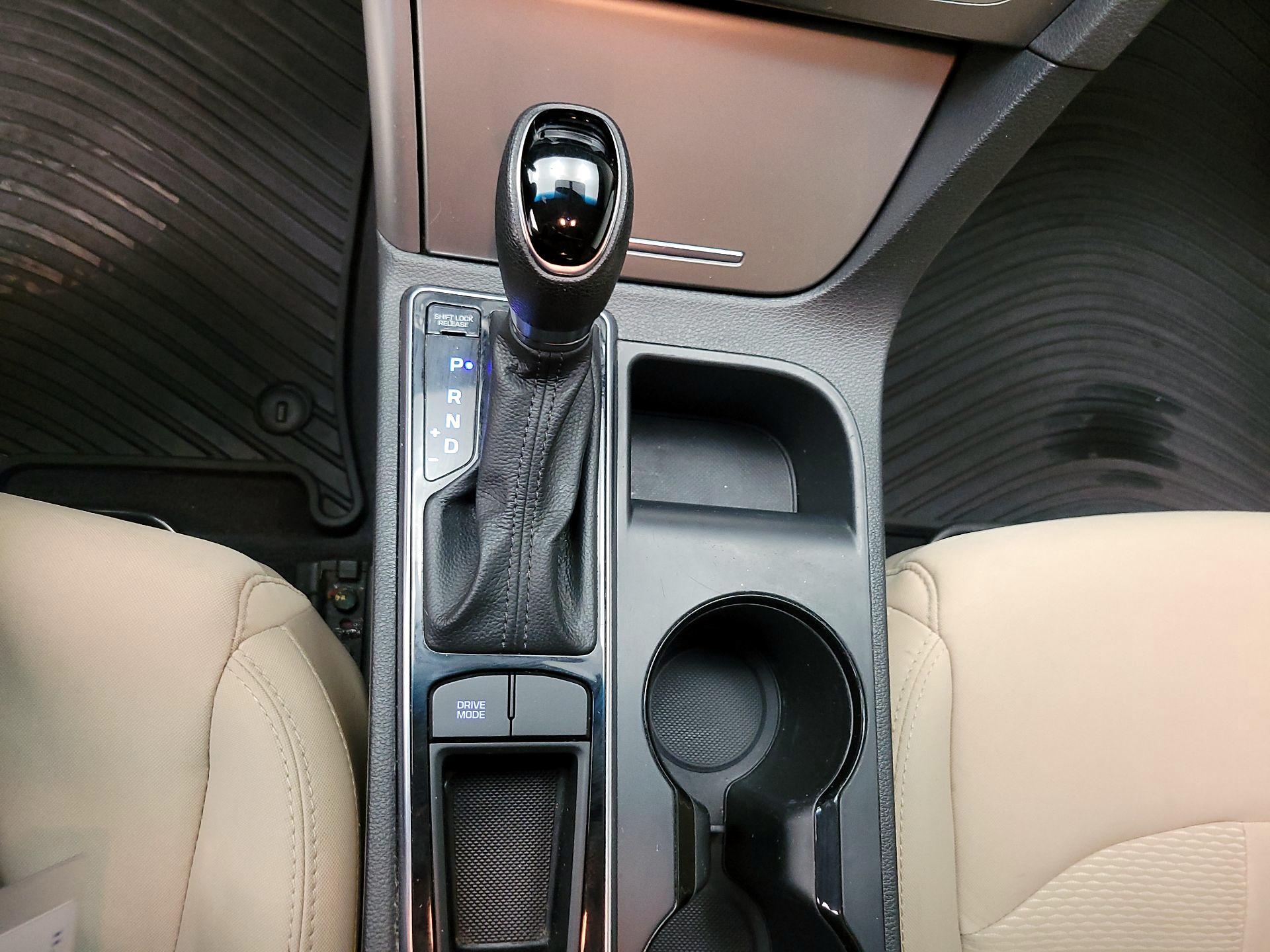 Thumbnail: 2016 Hyundai Sonata - 17