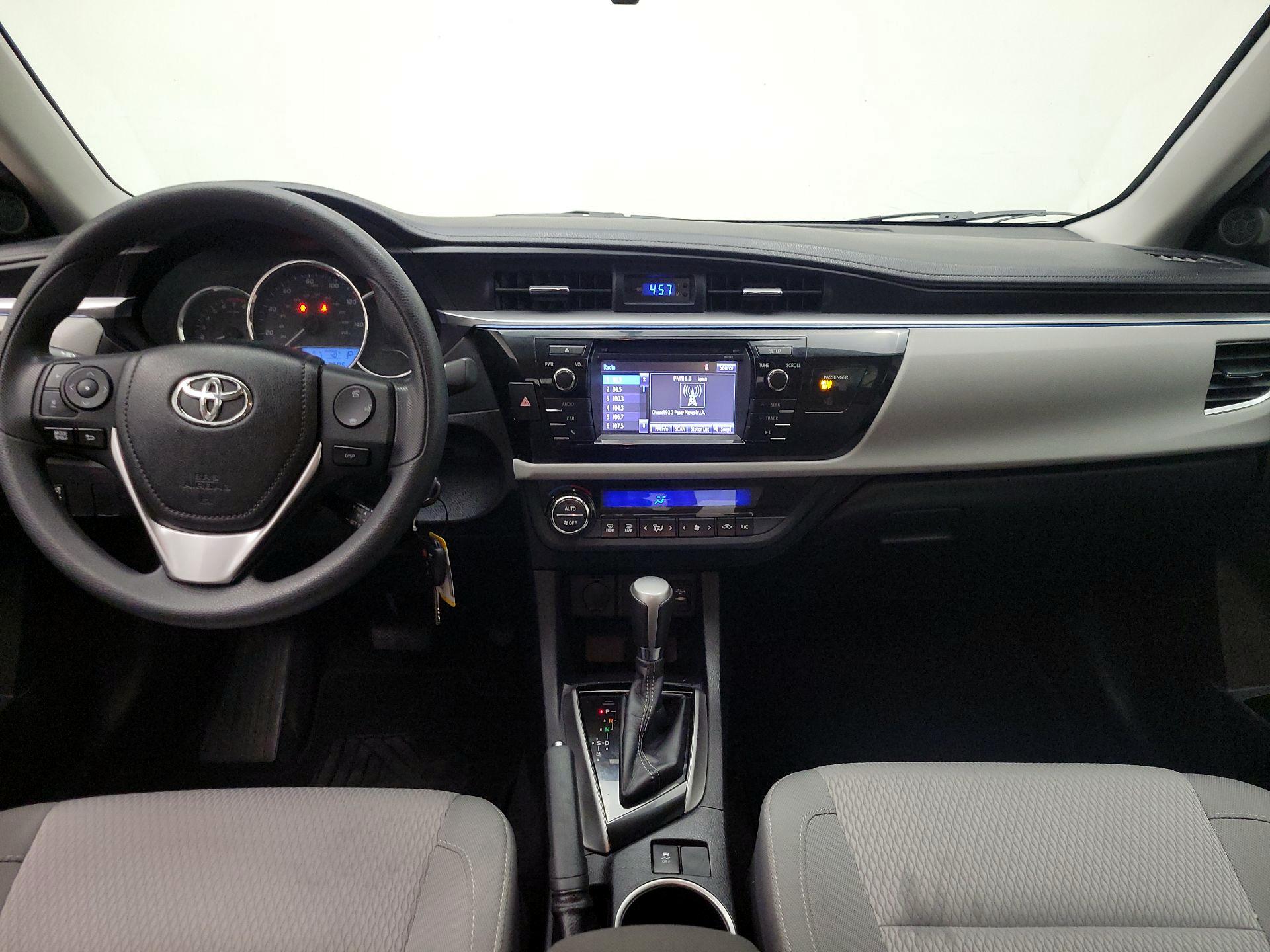 Thumbnail: 2015 Toyota Corolla - 9