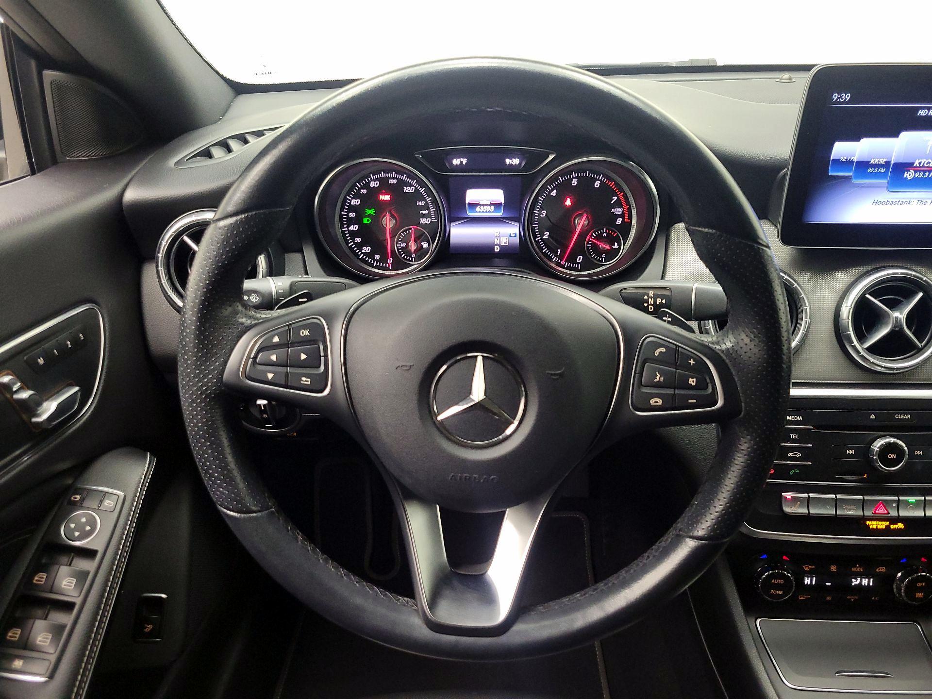 Thumbnail: 2019 Mercedes-Benz CLA - 10