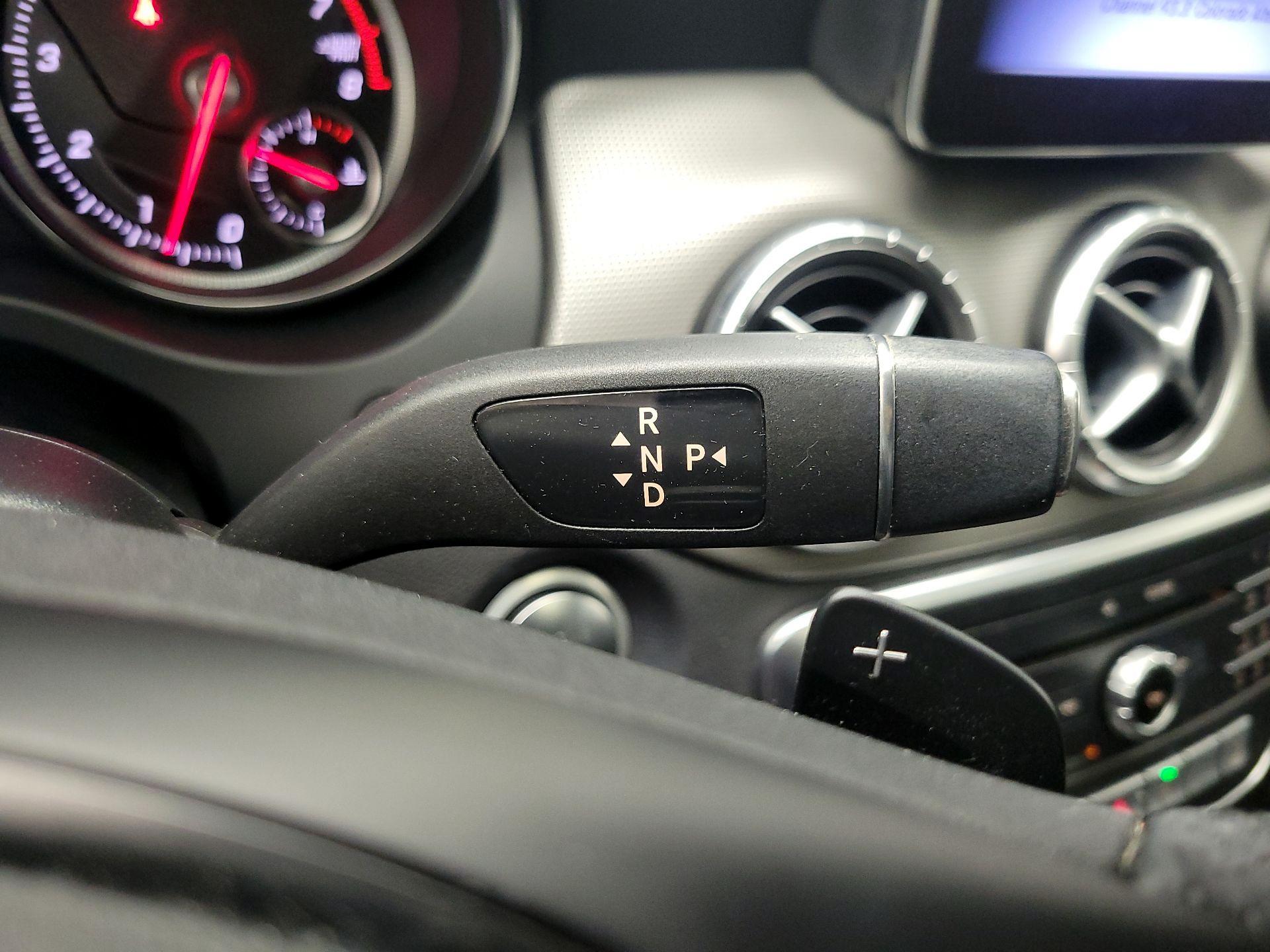 Thumbnail: 2019 Mercedes-Benz CLA - 17