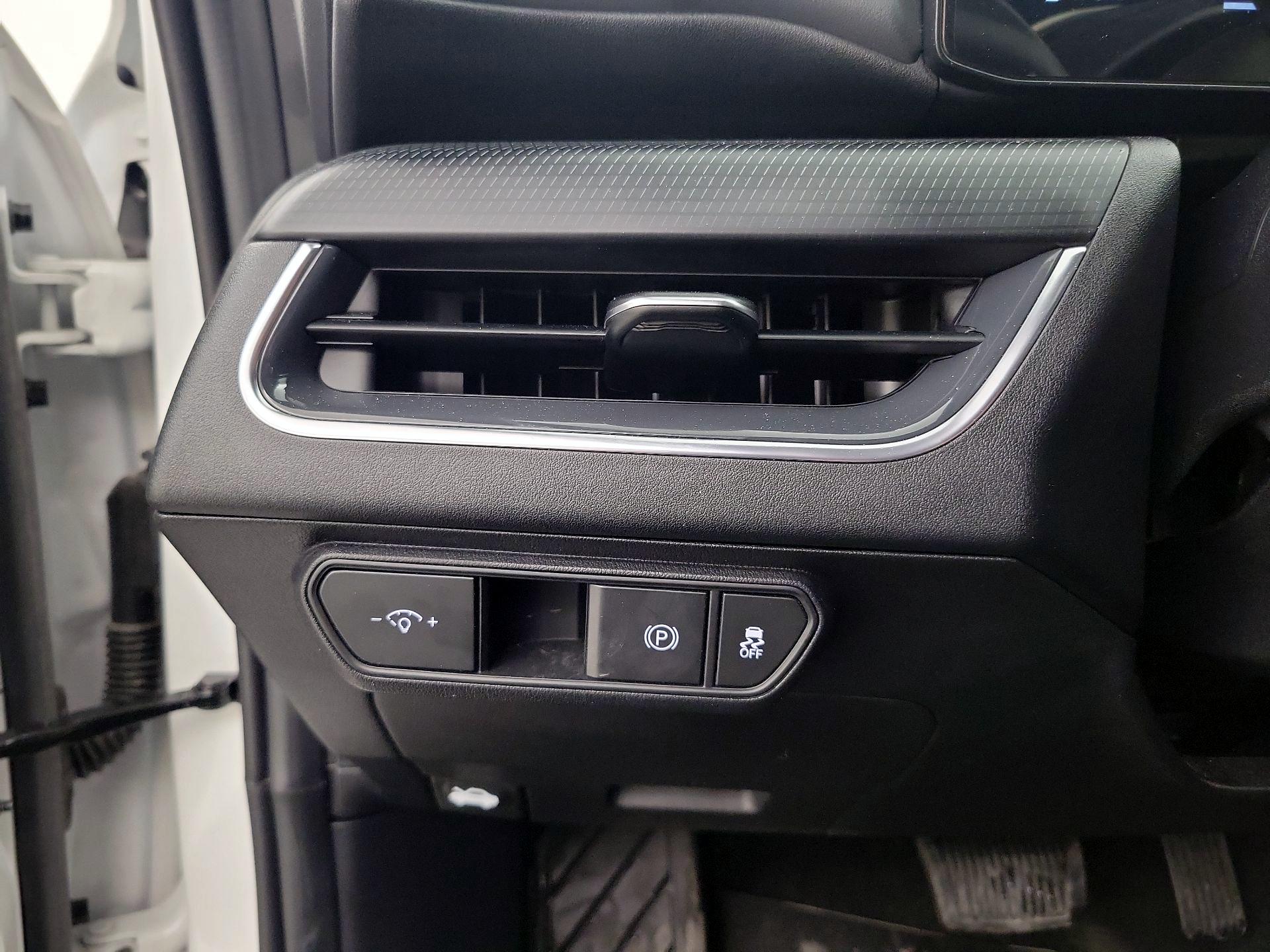 Thumbnail: 2025 Kia K4 - 13