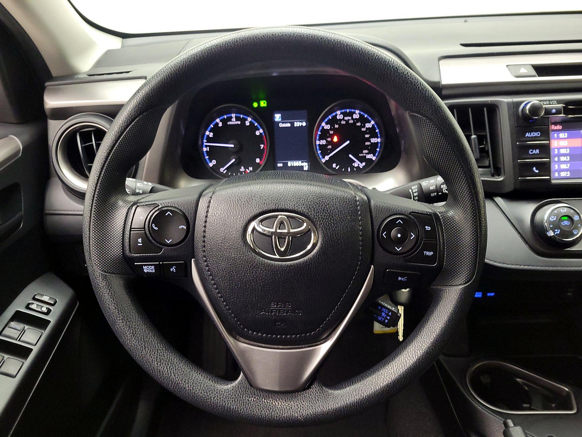 Thumbnail: 2017 Toyota RAV4 - 10