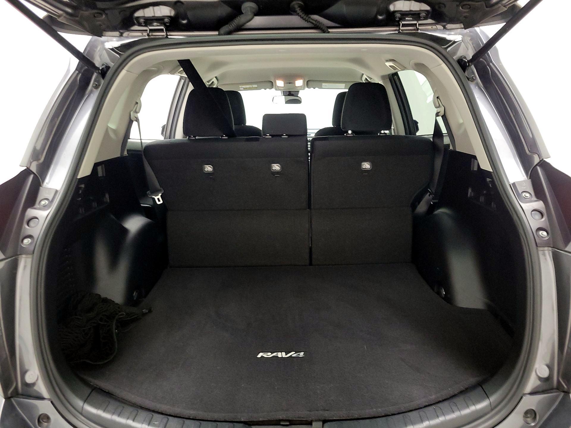 Thumbnail: 2017 Toyota RAV4 - 20