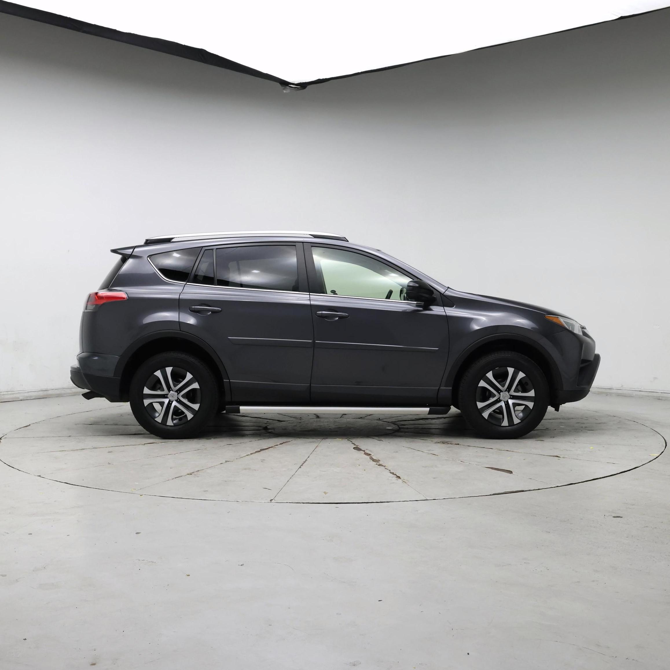 Thumbnail: 2017 Toyota RAV4 - 7