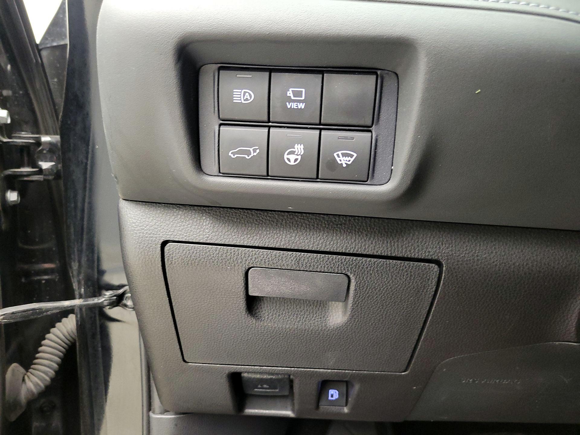 Thumbnail: 2021 Toyota Highlander - 13