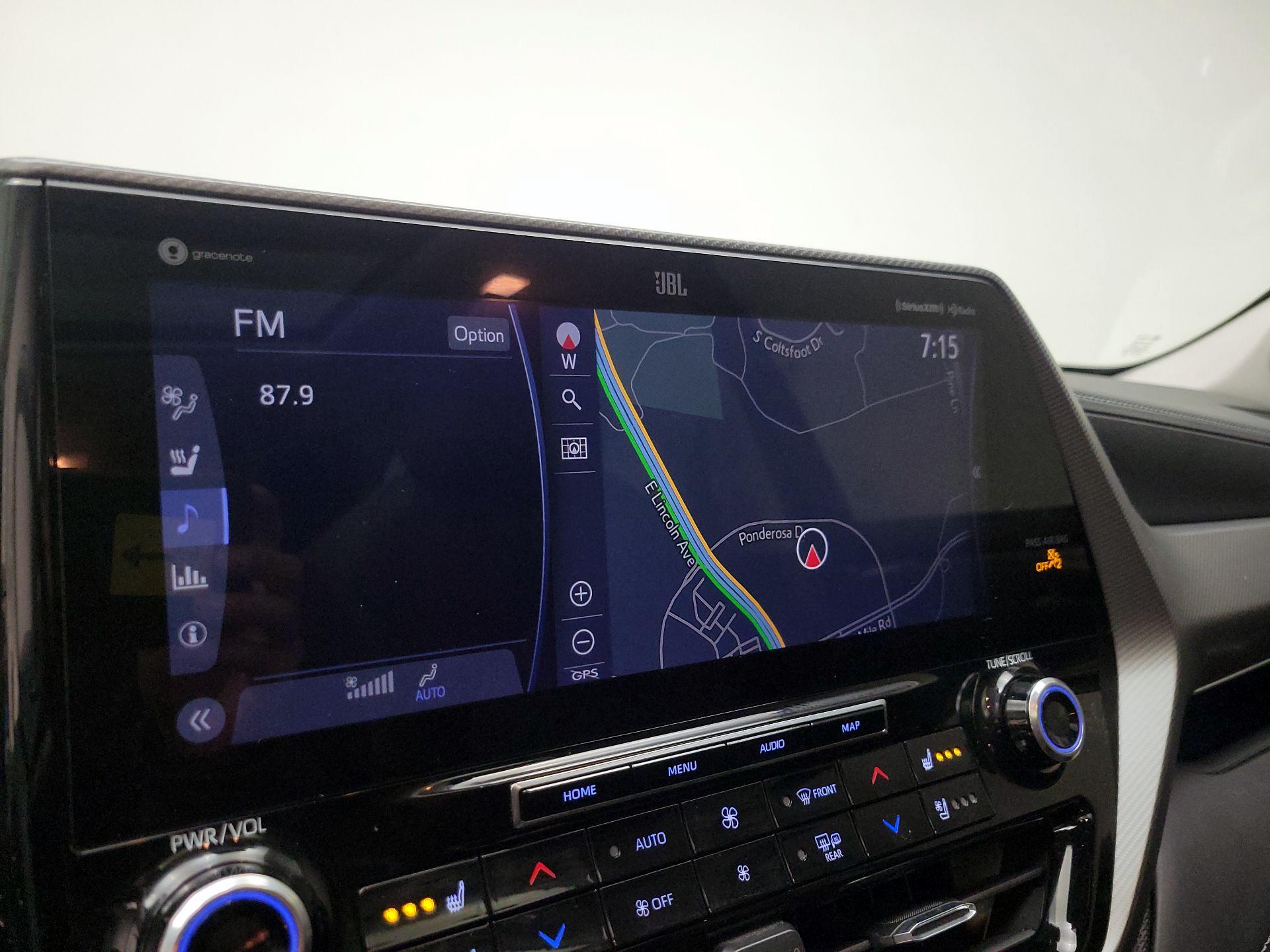 Thumbnail: 2021 Toyota Highlander - 14