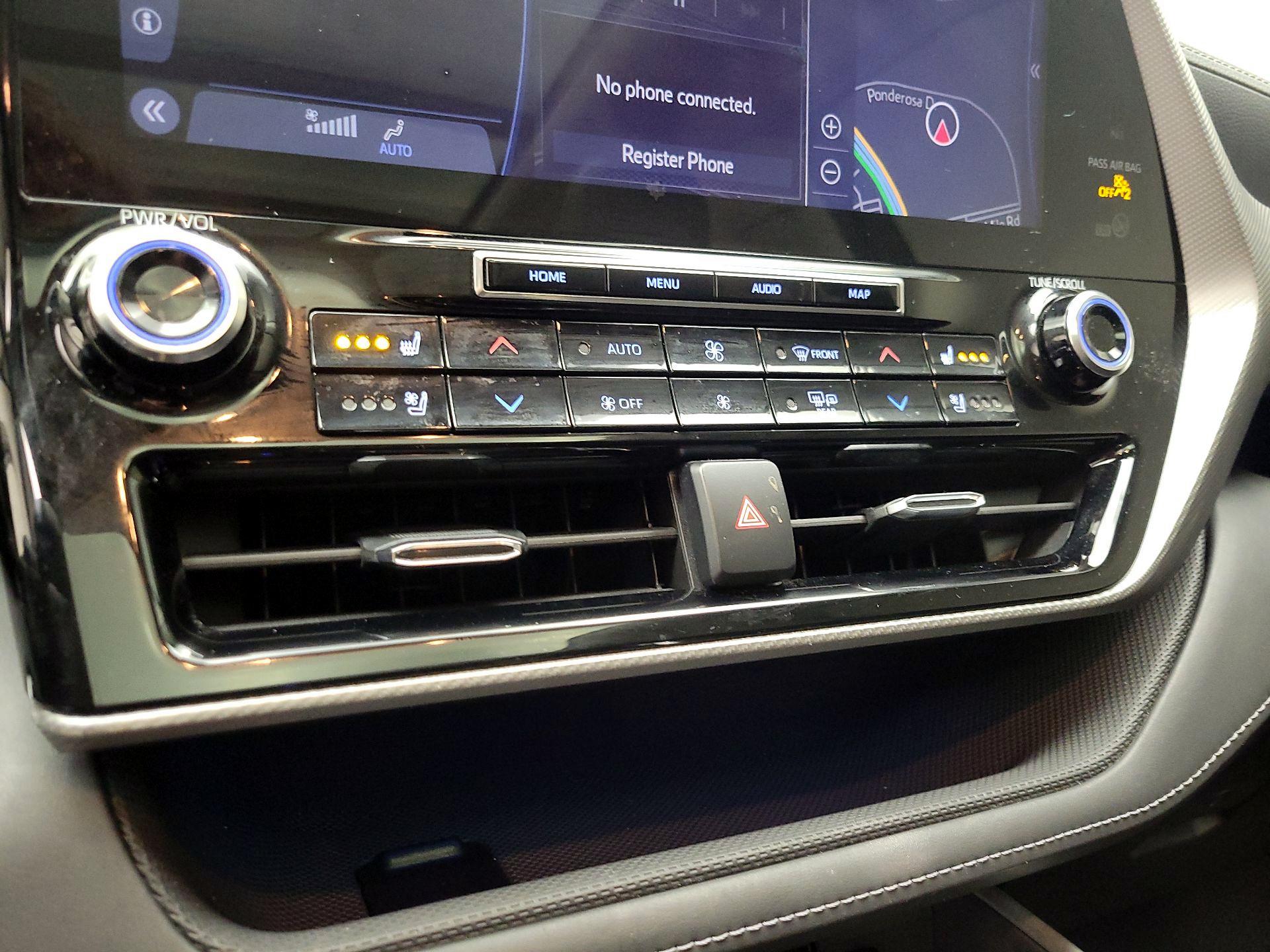 Thumbnail: 2021 Toyota Highlander - 17