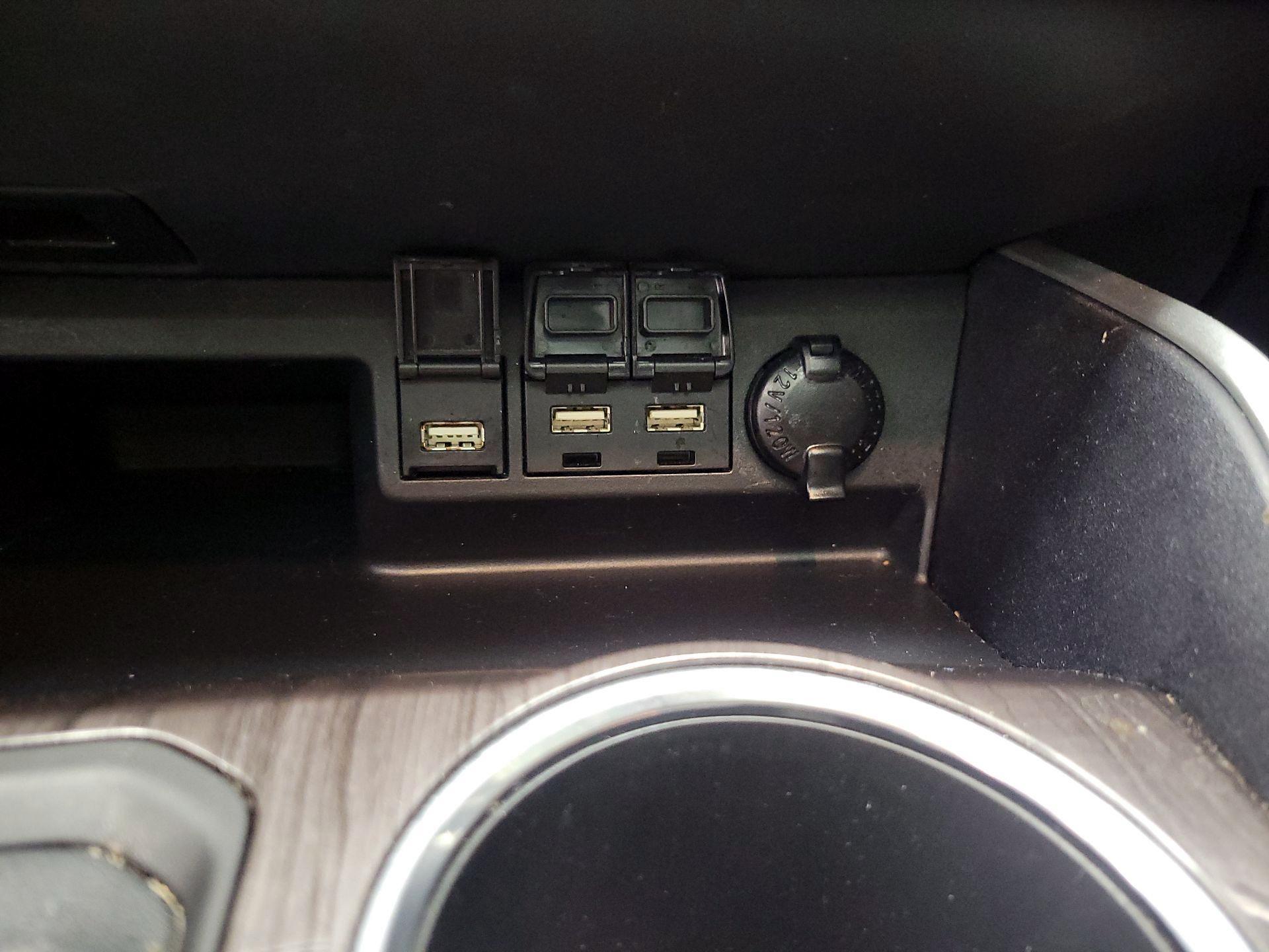 Thumbnail: 2021 Toyota Highlander - 19